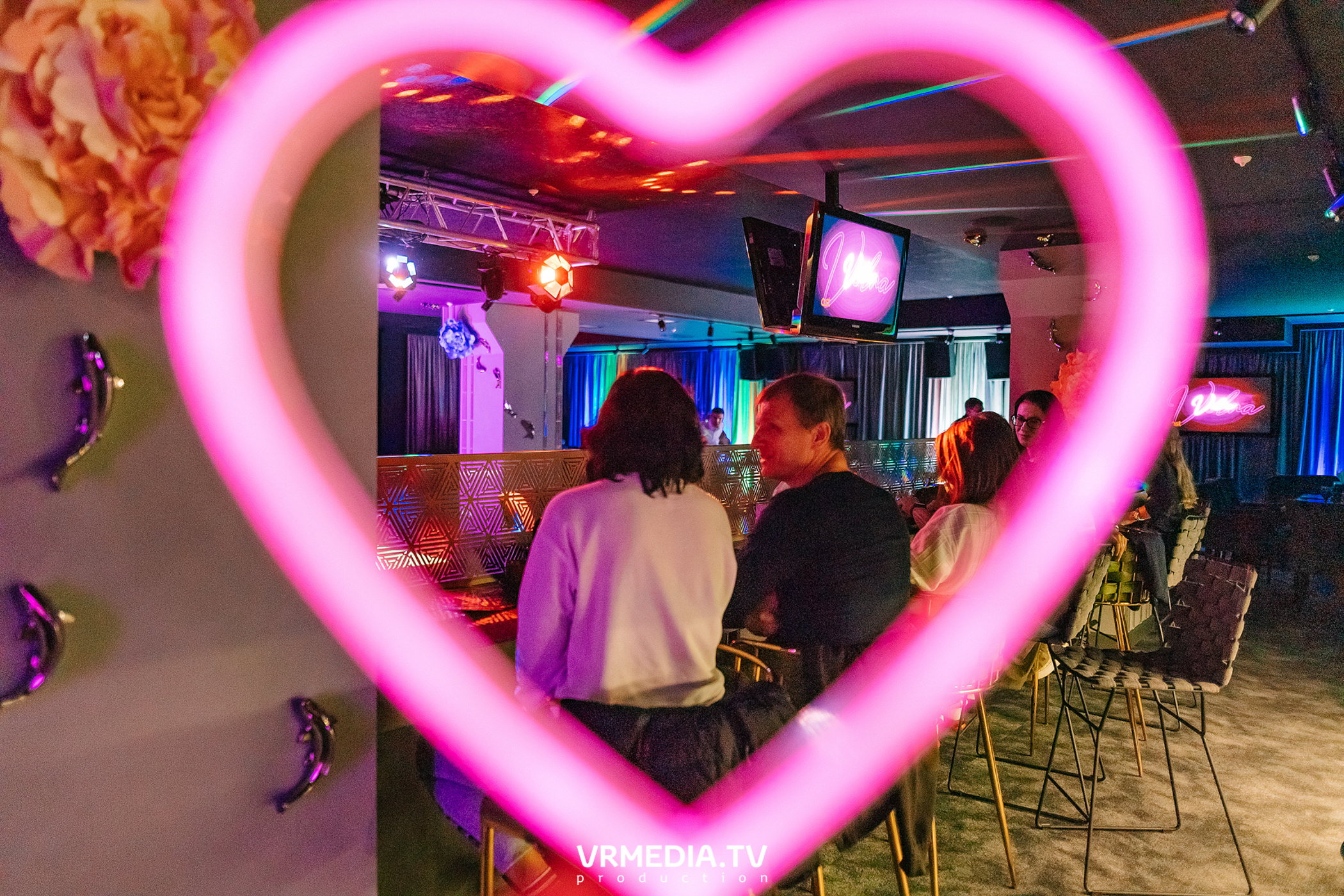 Tropical party в караоке «Volna»