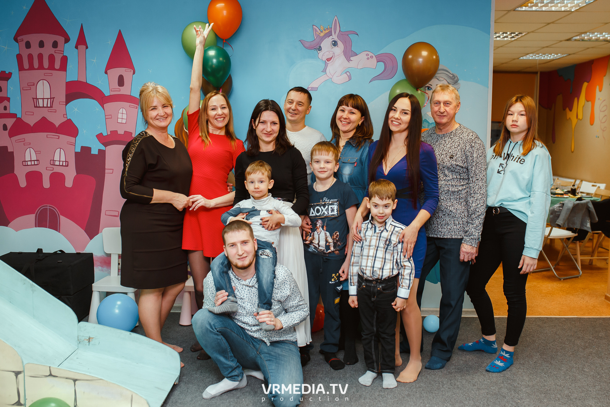 День рождения в «АкунаМатата»