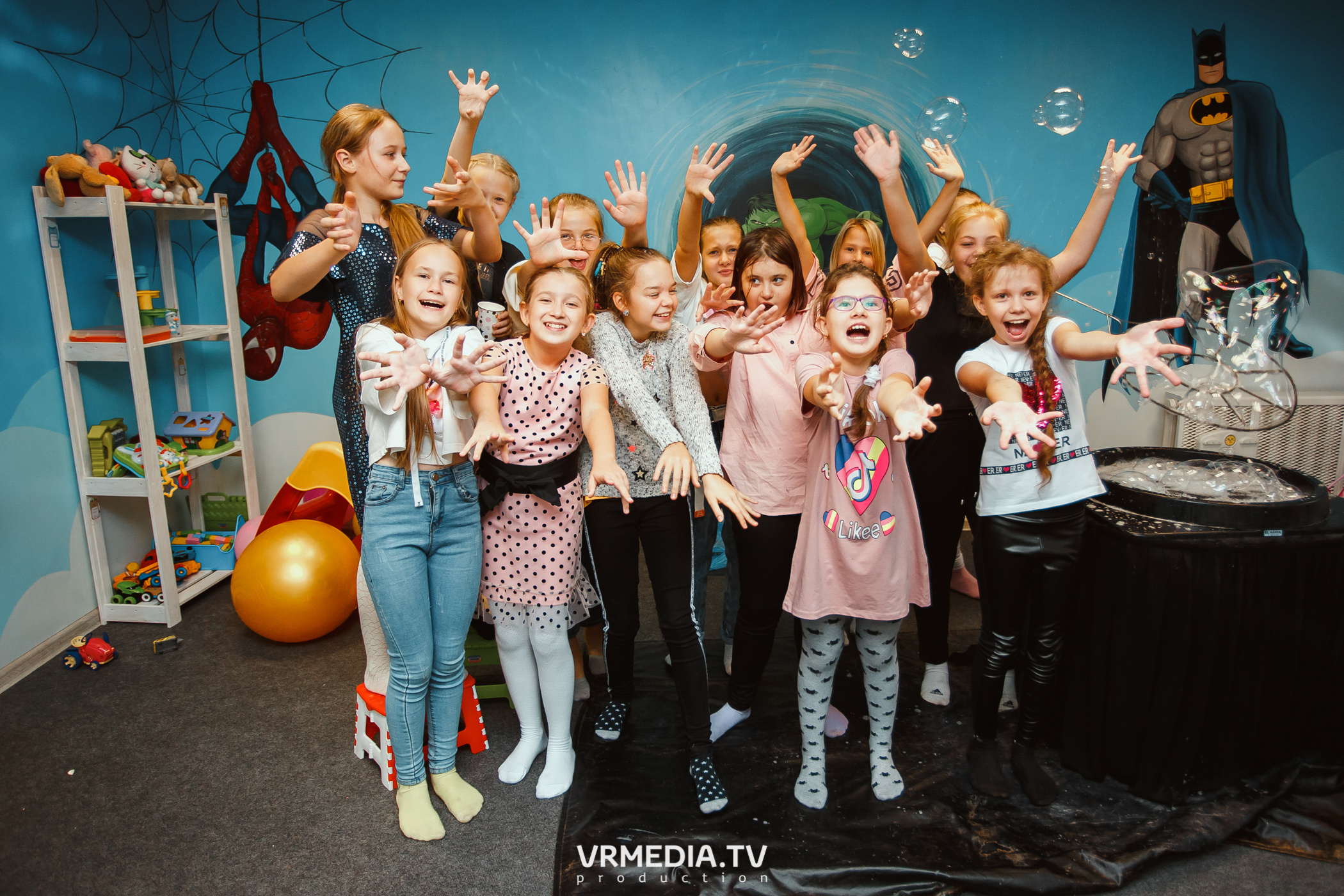 День рождения в «АкунаМатата»