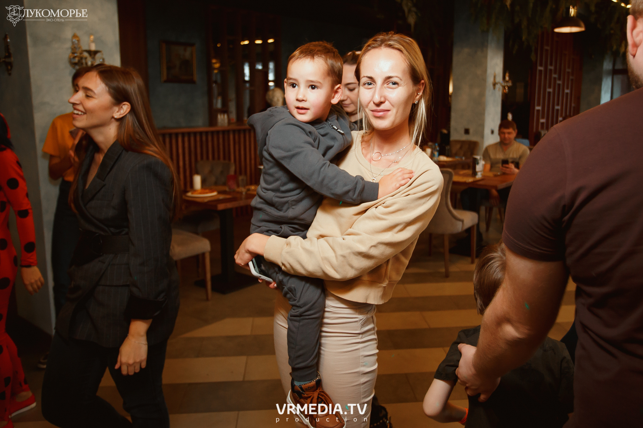 Трансформеры в эко-отеле «Лукоморье»