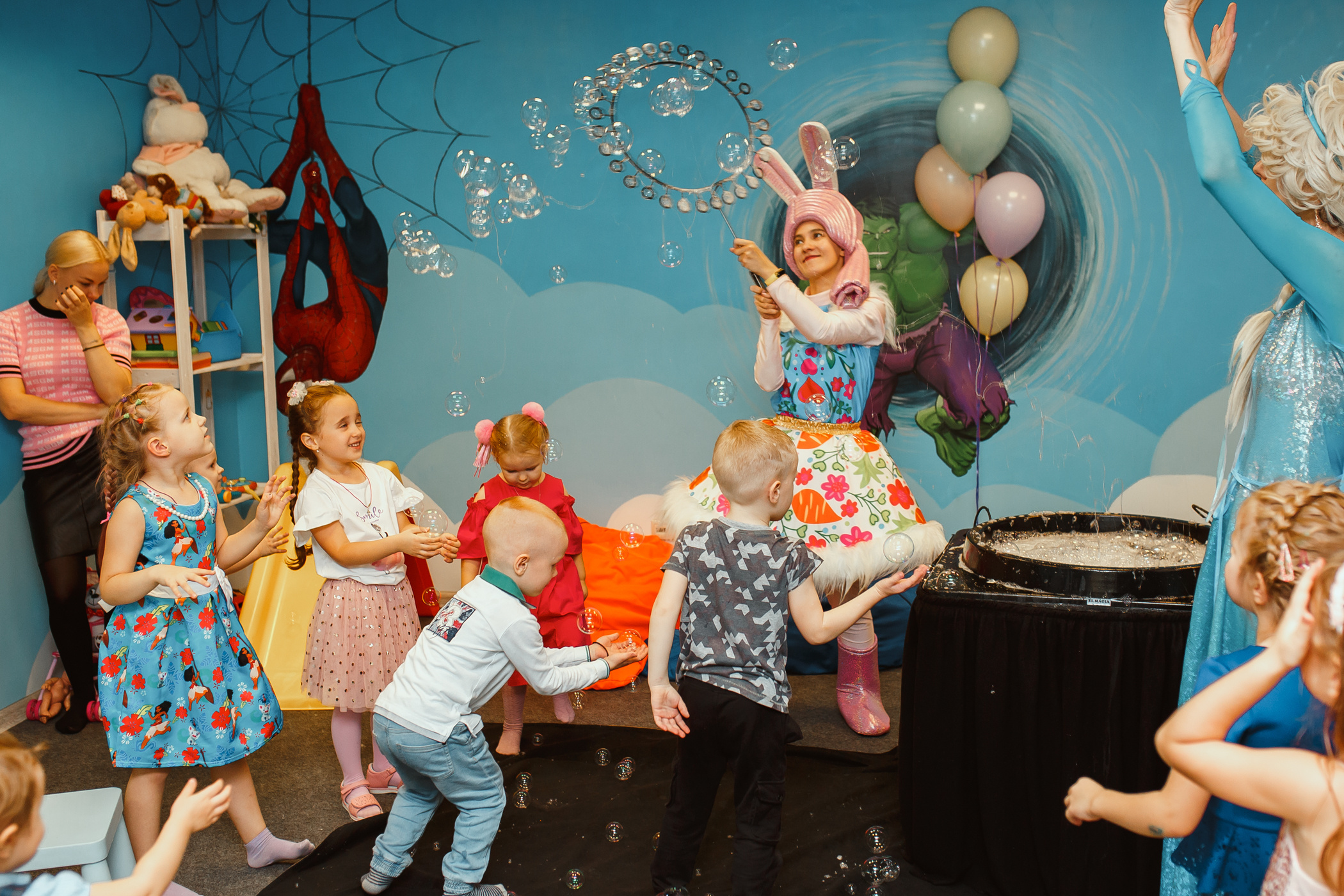 День рождения в «АкунаМатата»