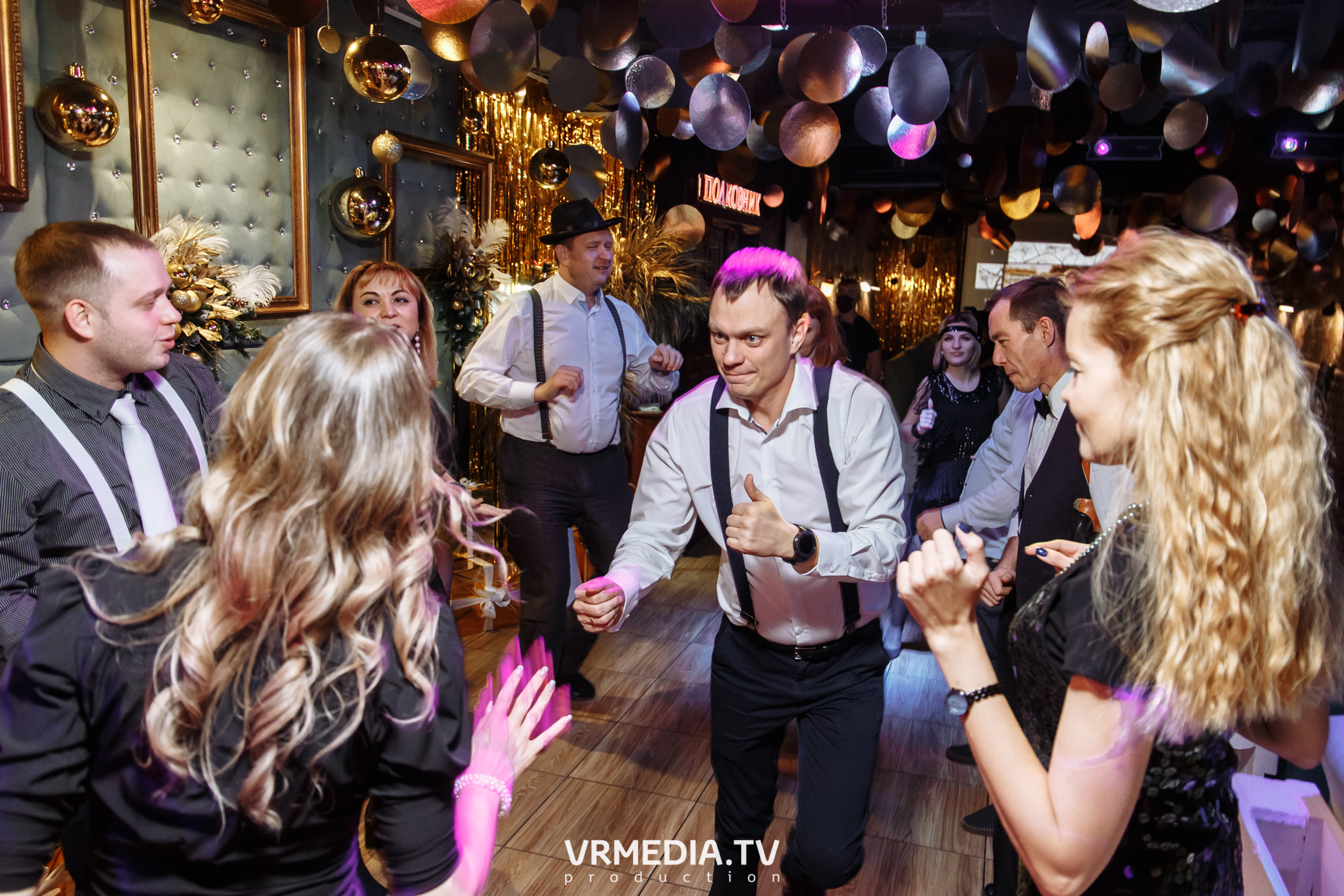 Новогодние корпоративы в караоке «Mimo Not»