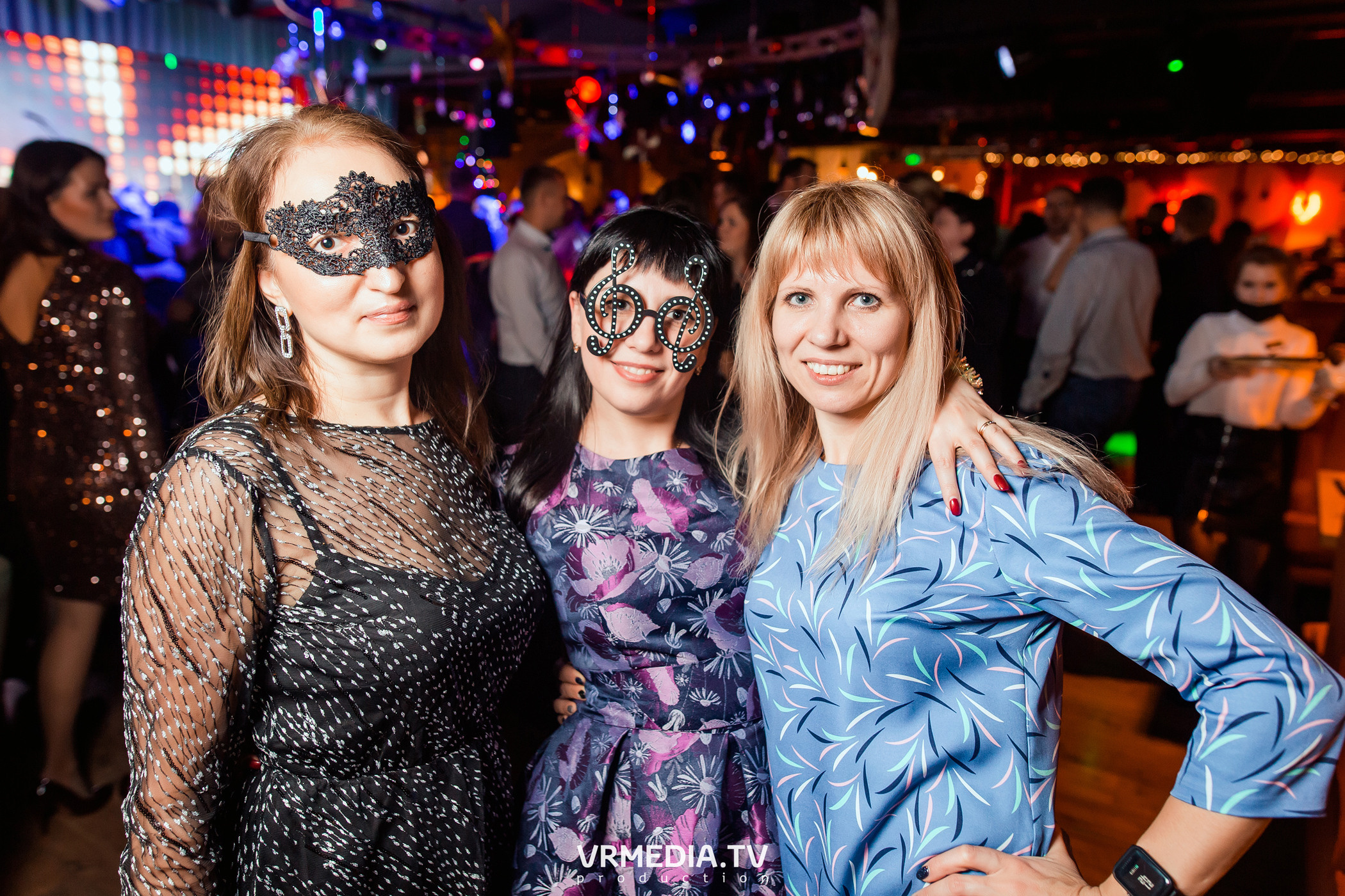 Новогодние корпоративы в гриль-баре «Жара»