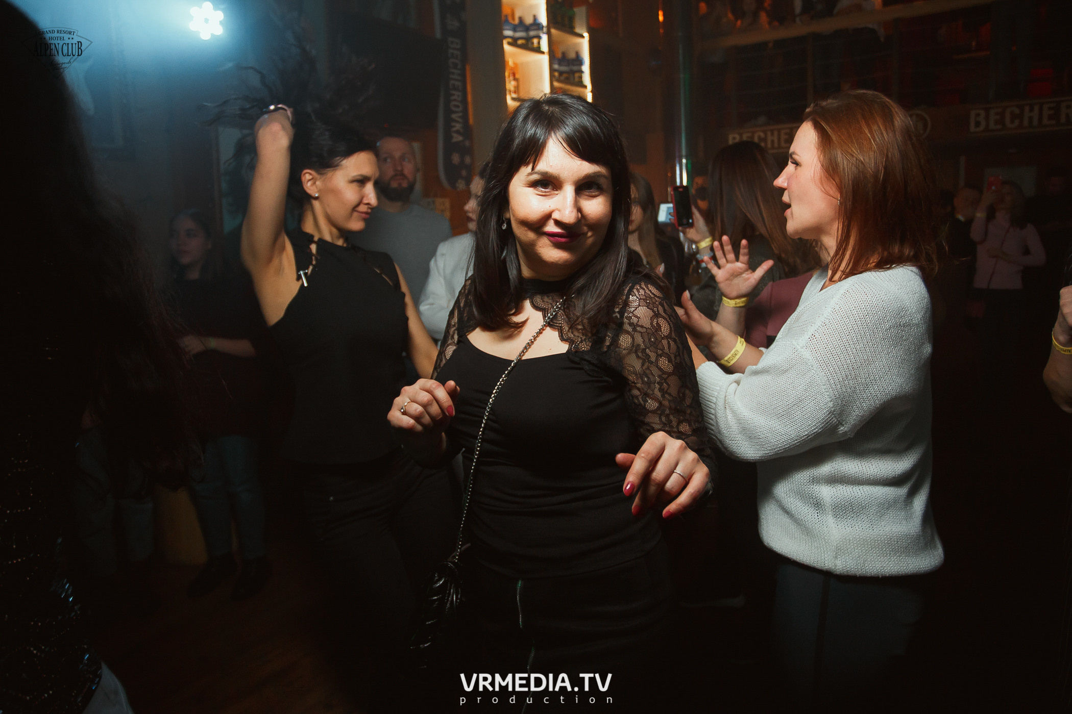 День Рождения Alpen Club. Оксана Ковалевская KRASKI