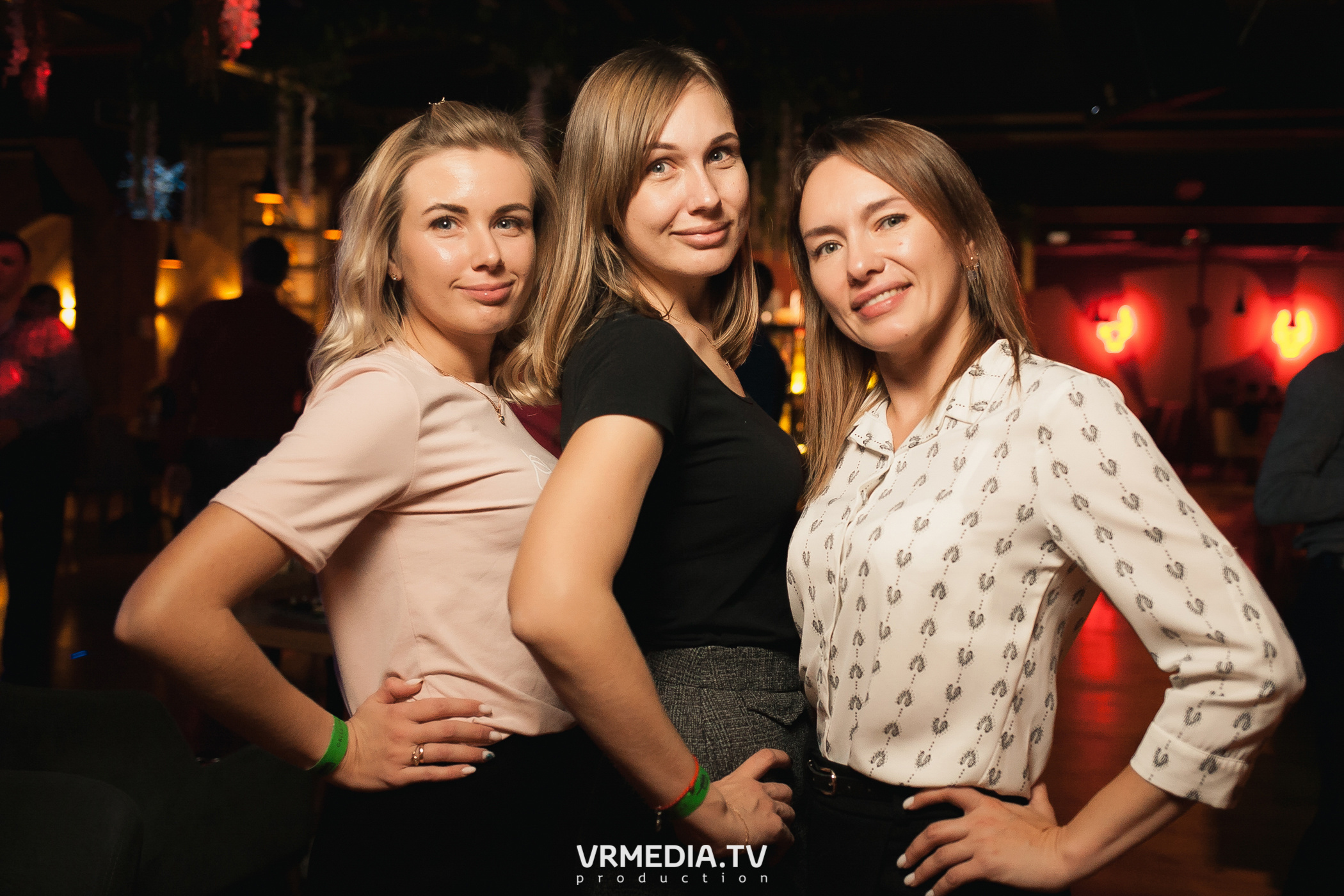 Группа «Коктейль Молотова» в гриль-баре «Жара»