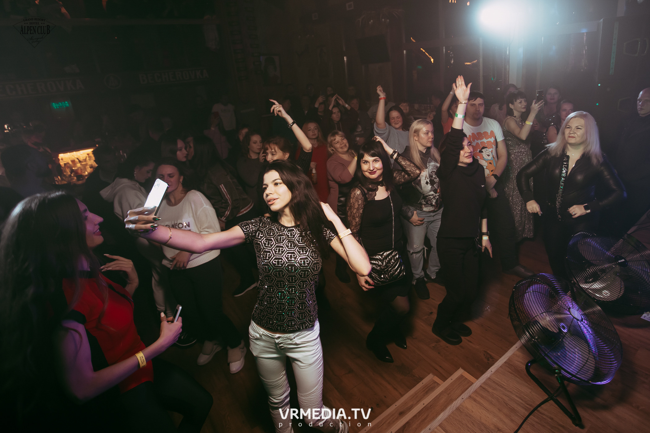 День Рождения Alpen Club. Оксана Ковалевская KRASKI