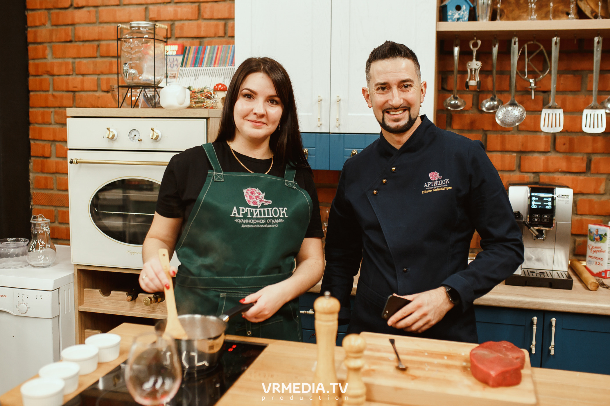 Кулинарная студия «Артишок». Битва столов: Барберы GoodMan — жарят мяс