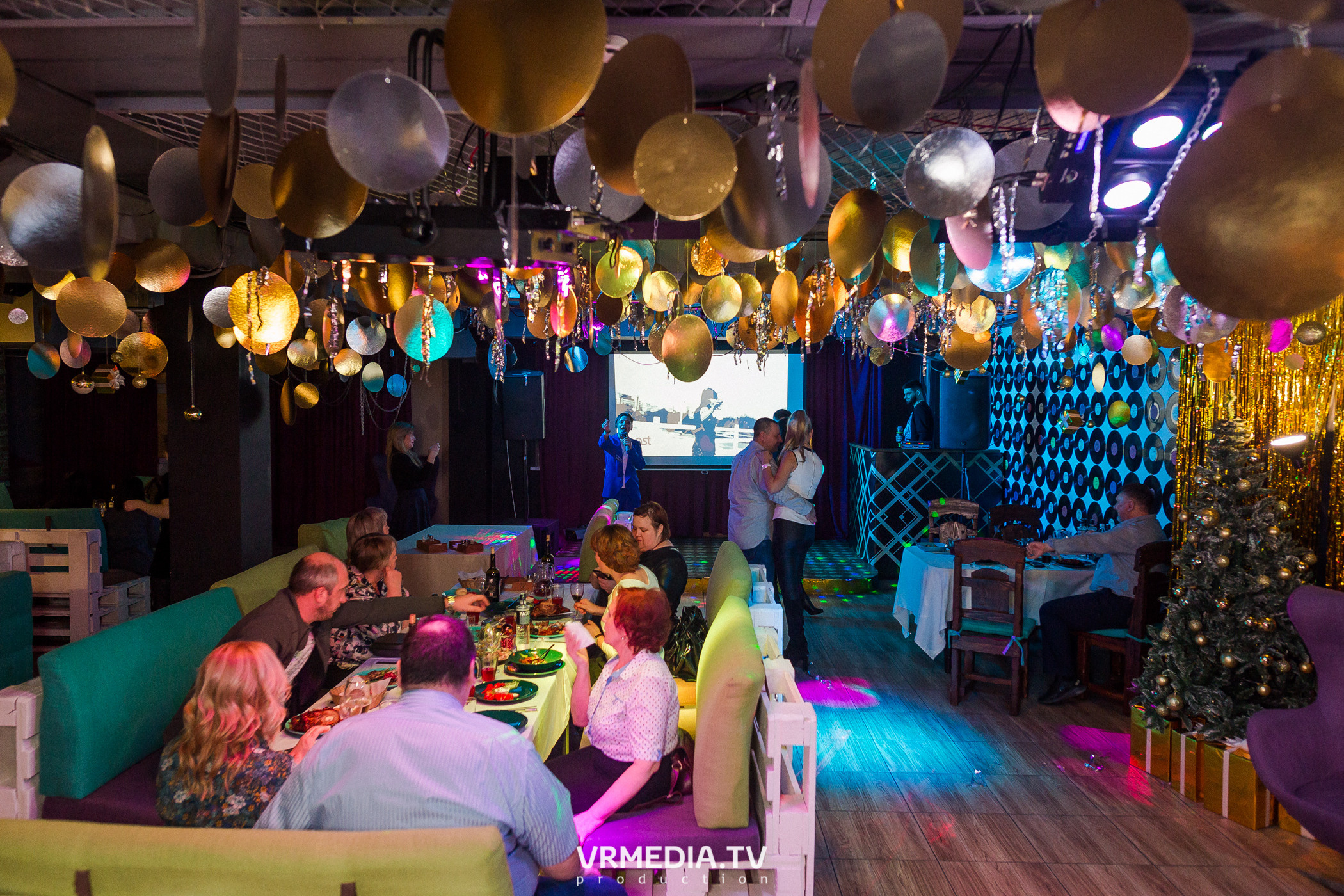 Новогодние корпоративы в караоке «Mimo Not»