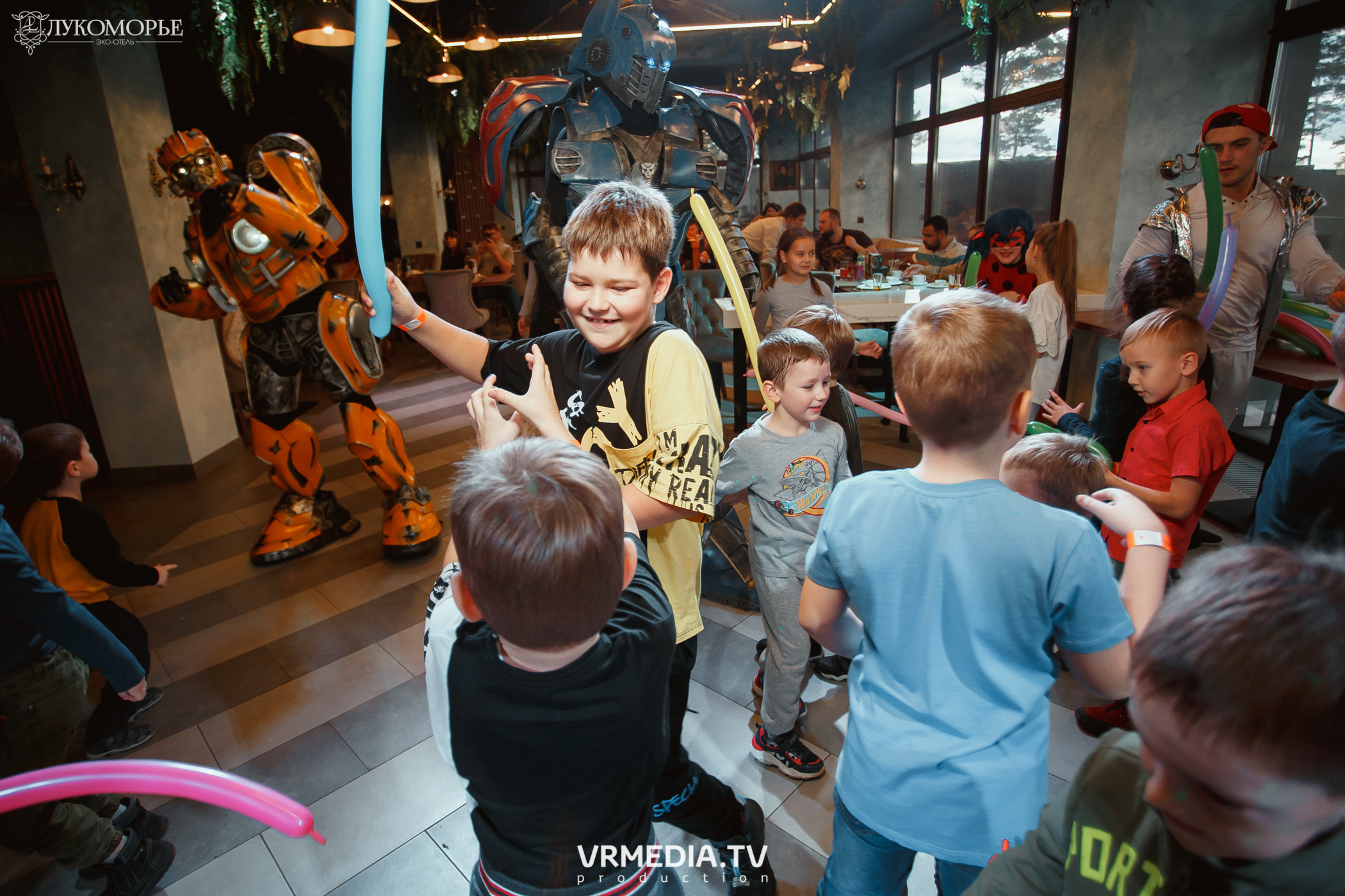 Трансформеры в эко-отеле «Лукоморье»