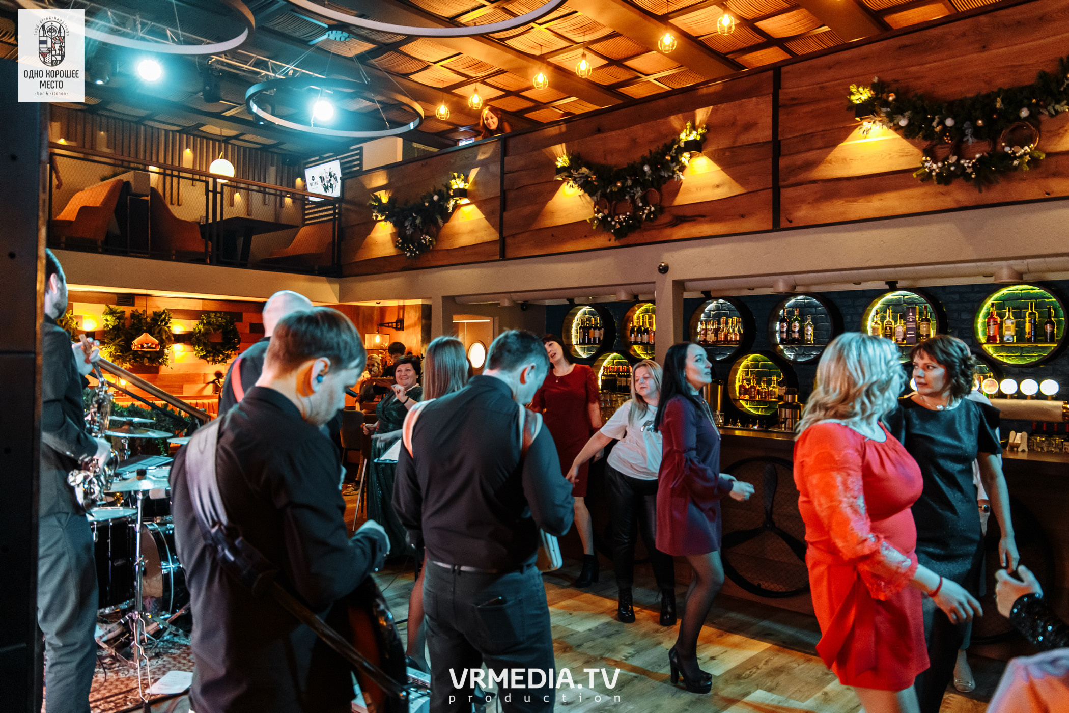 Новогодние корпоративы в ресторане «Одно хорошее место»