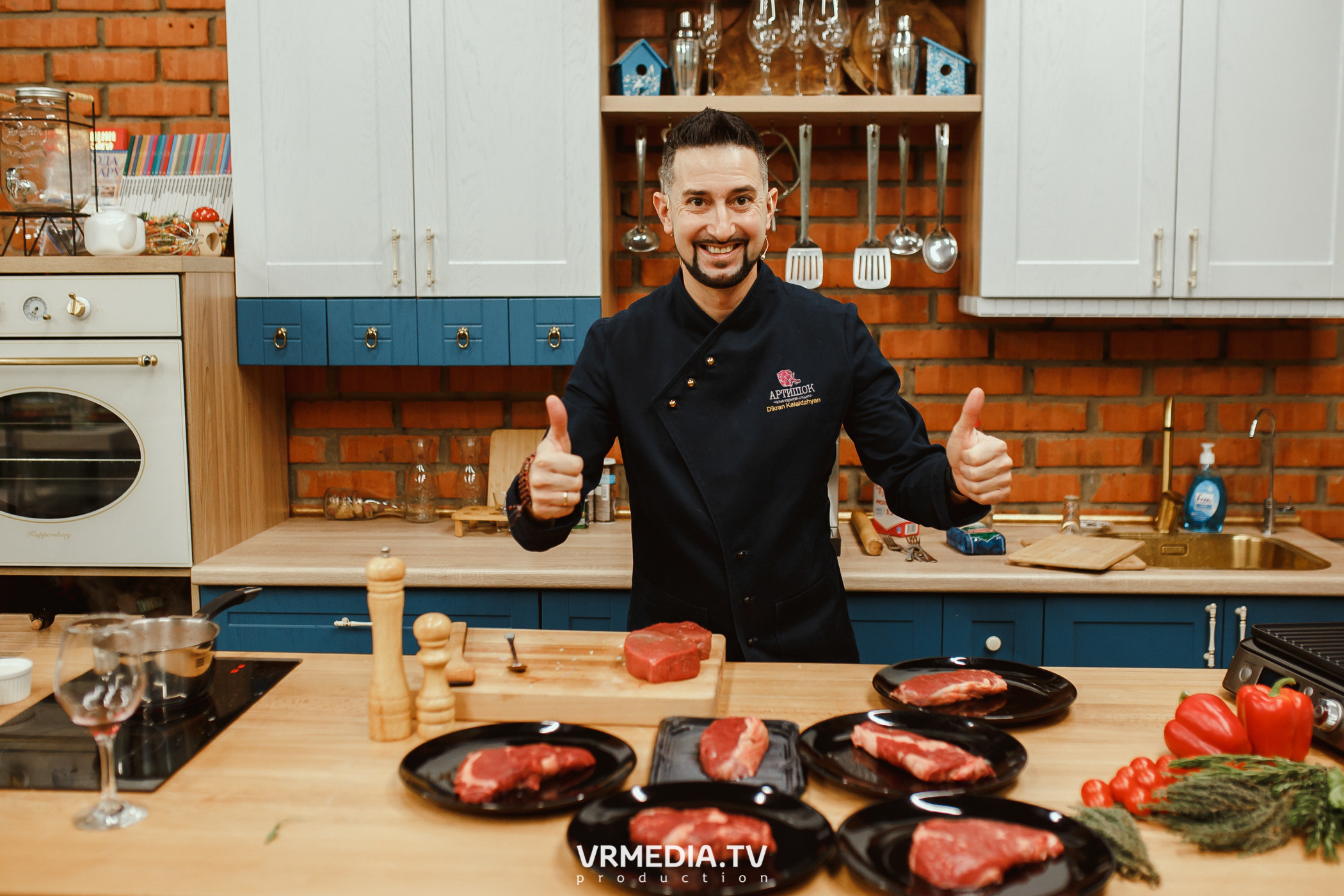 Кулинарная студия «Артишок». Битва столов: Барберы GoodMan — жарят мяс