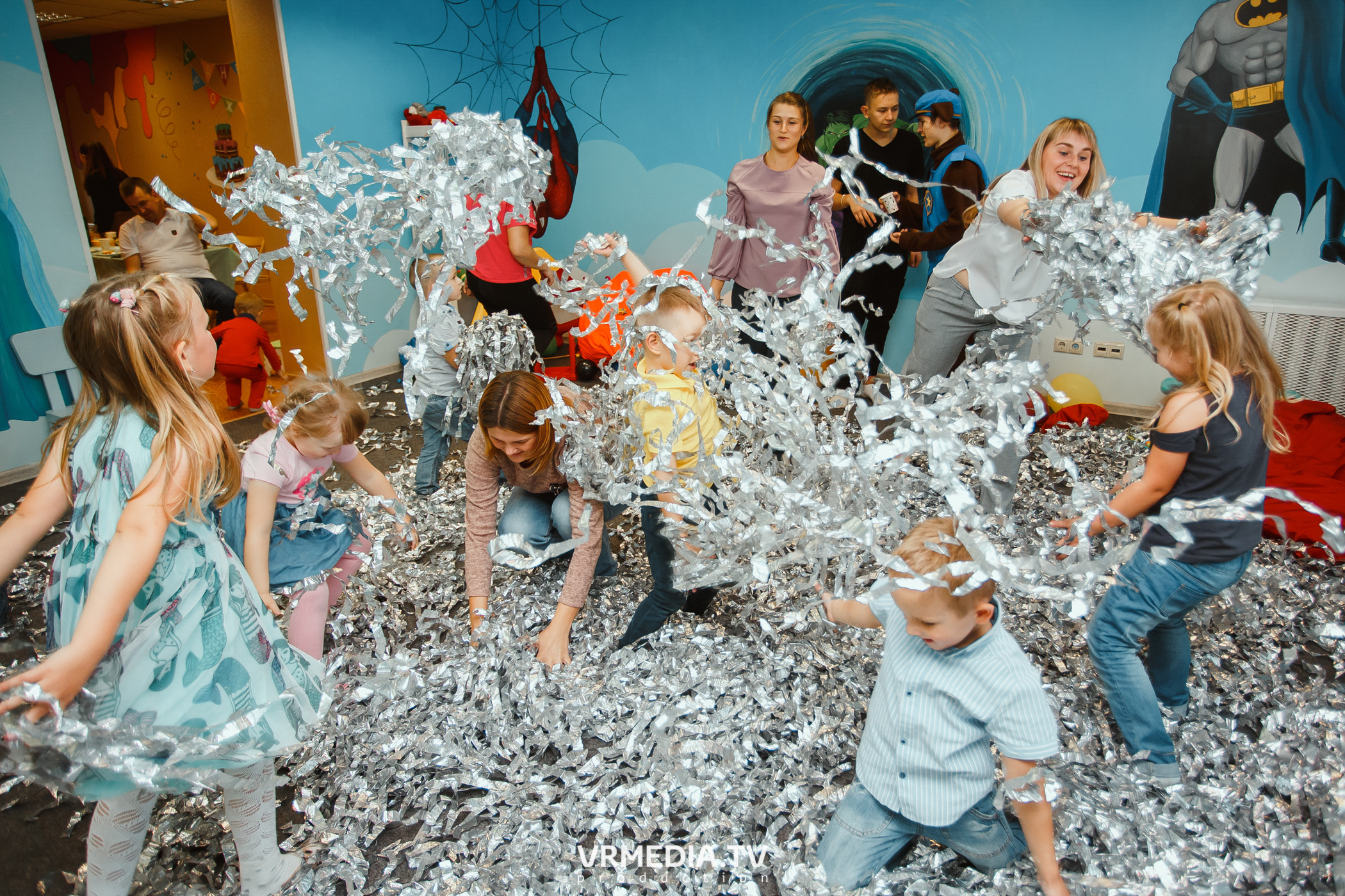 День рождения в «АкунаМатата»