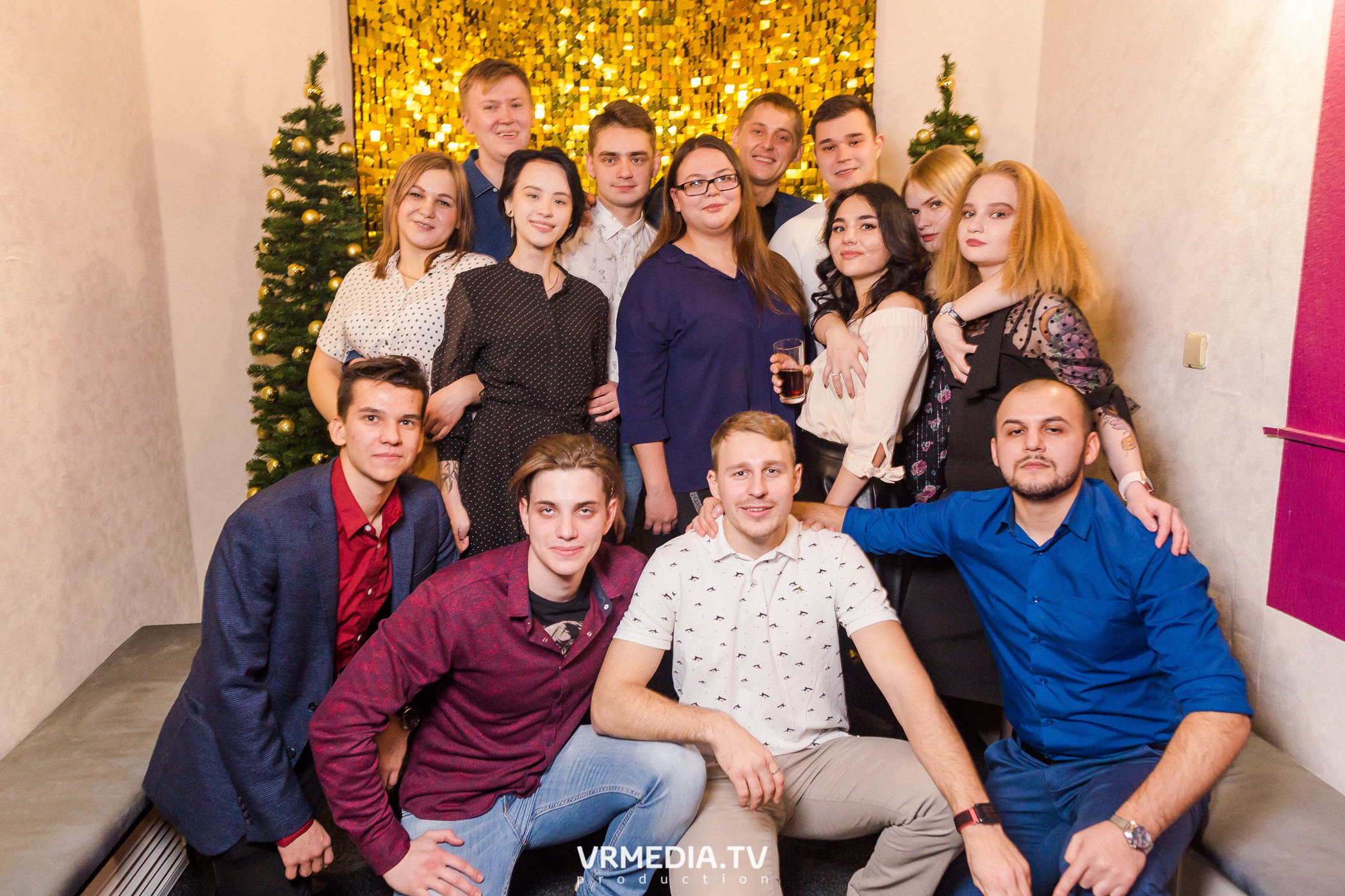 Новогодние корпоративы в караоке «Mimo Not»