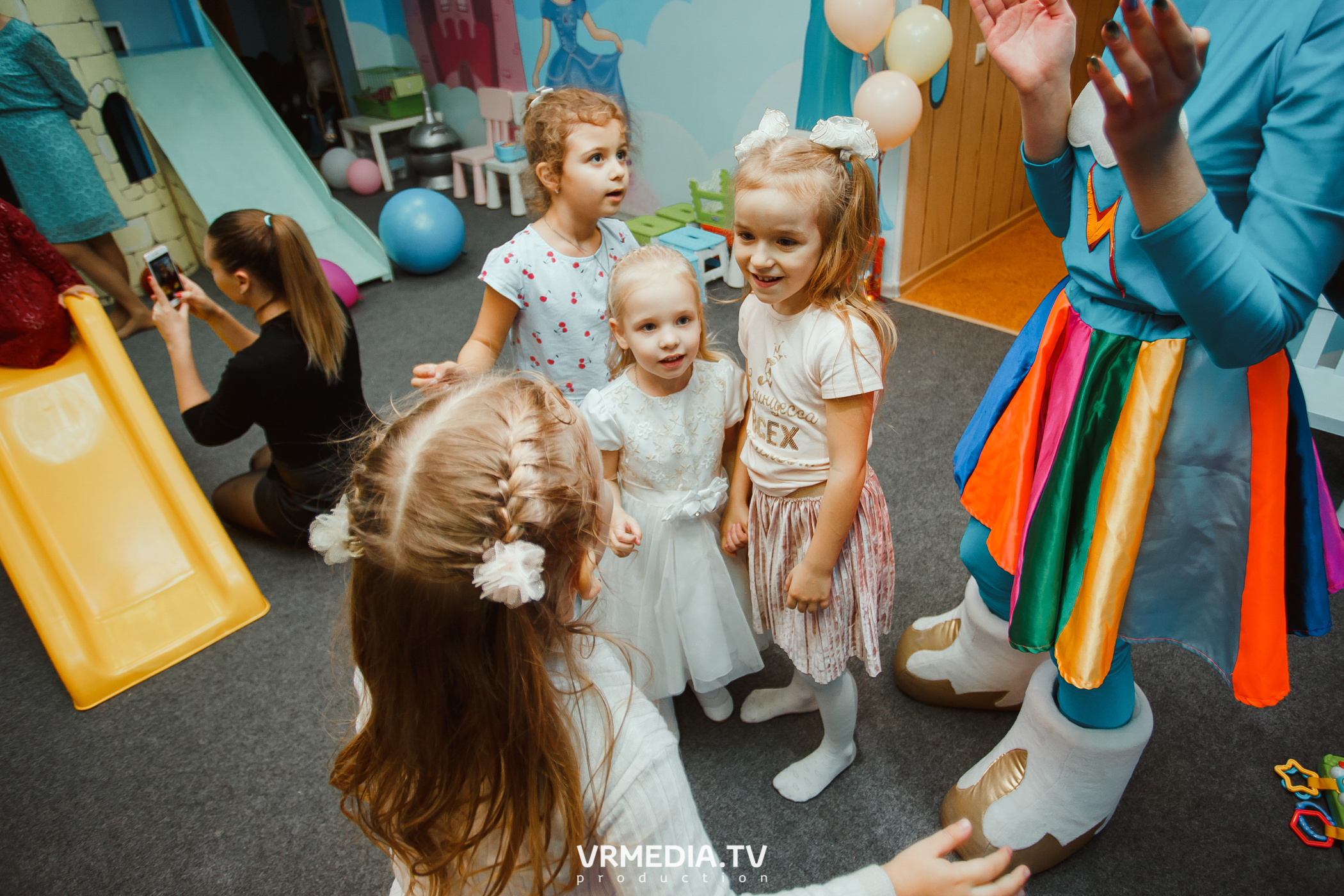 День рождения в «АкунаМатата»