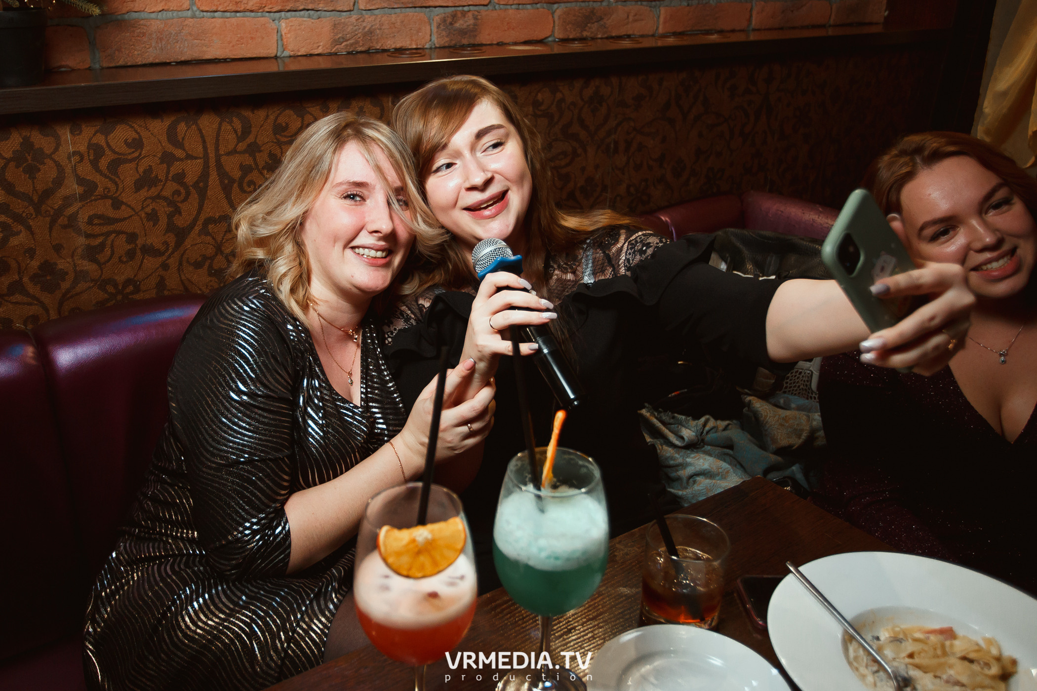 #СтихийныйКорпорат в караоке-баре «Четыре стихии»