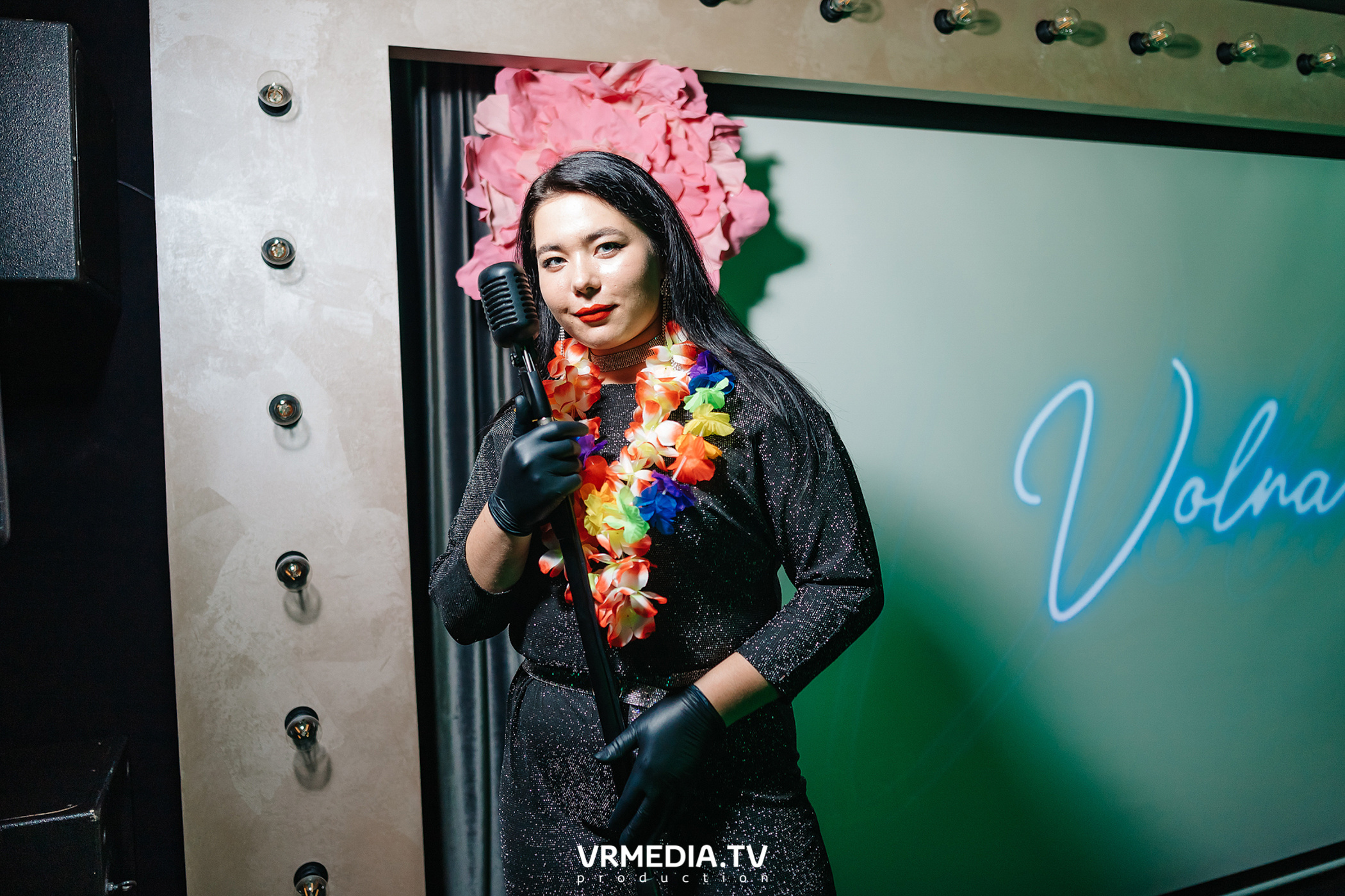 Tropical party в караоке «Volna»