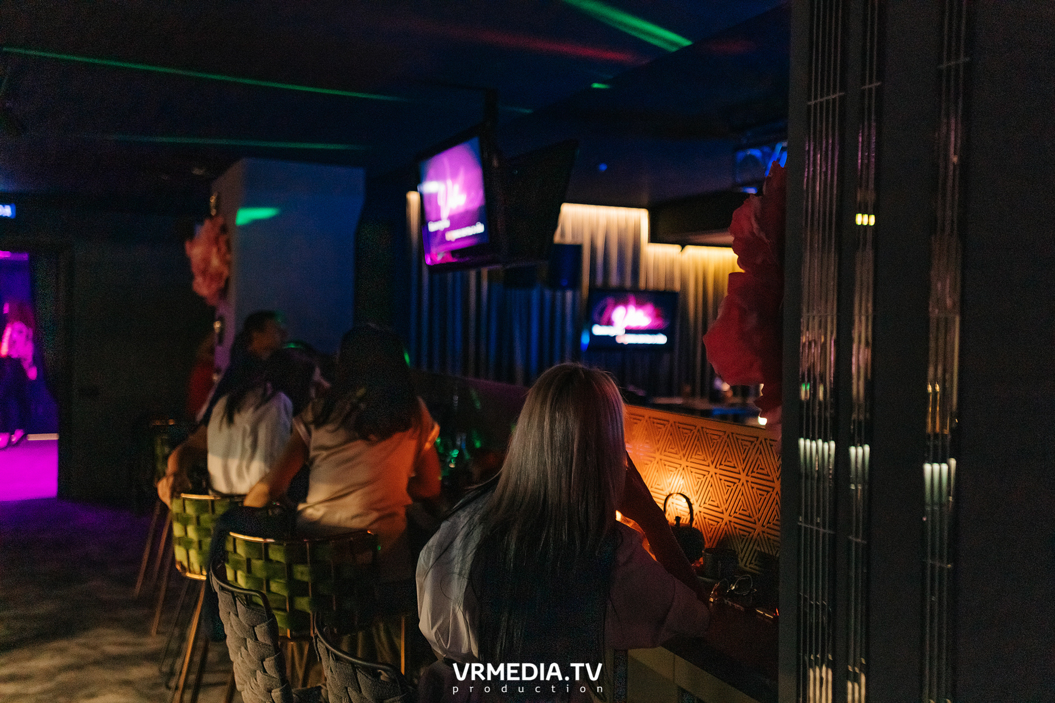 Tropical party в караоке «Volna»
