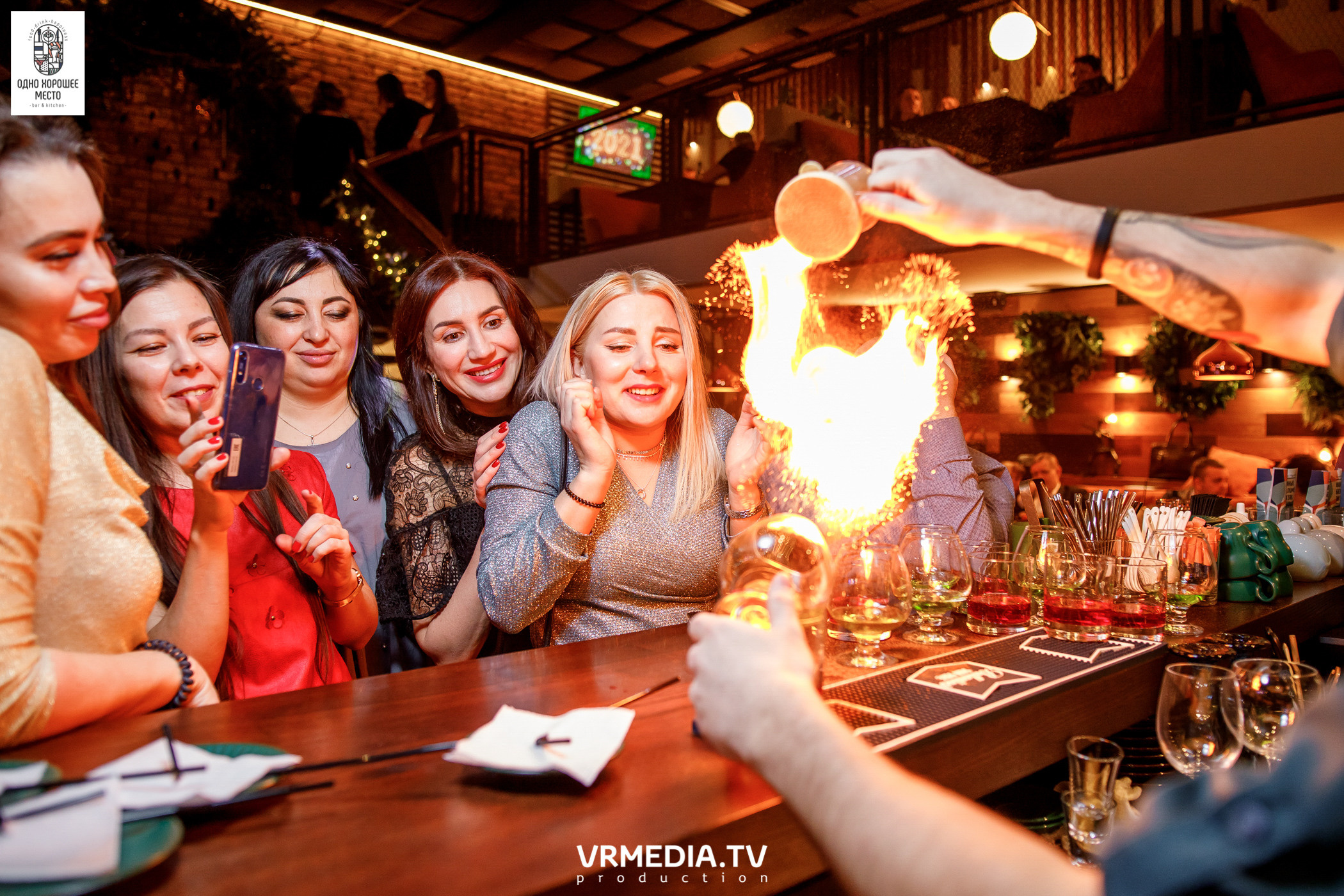 Новогодние корпоративы в ресторане «Одно хорошее место»