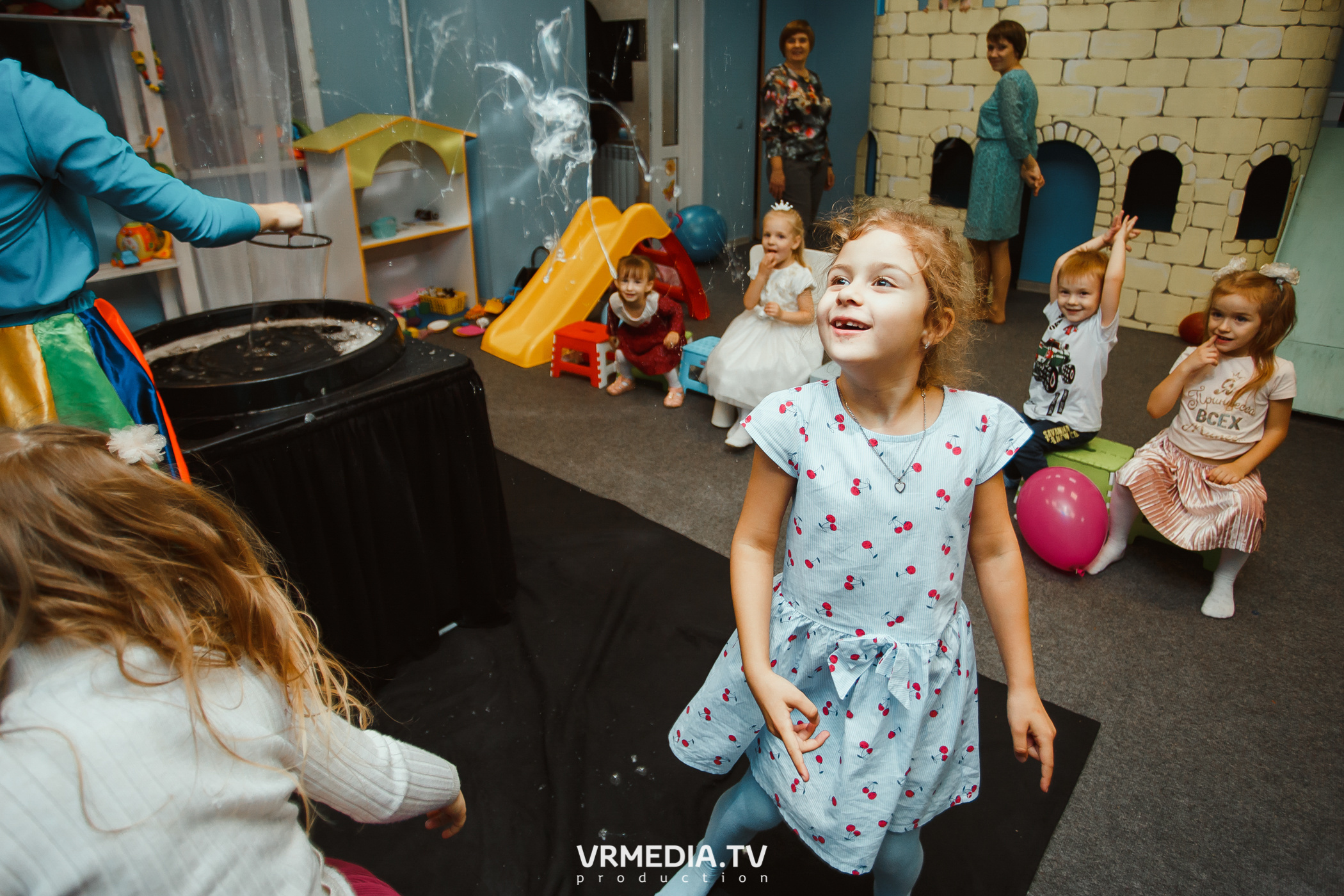 День рождения в «АкунаМатата»