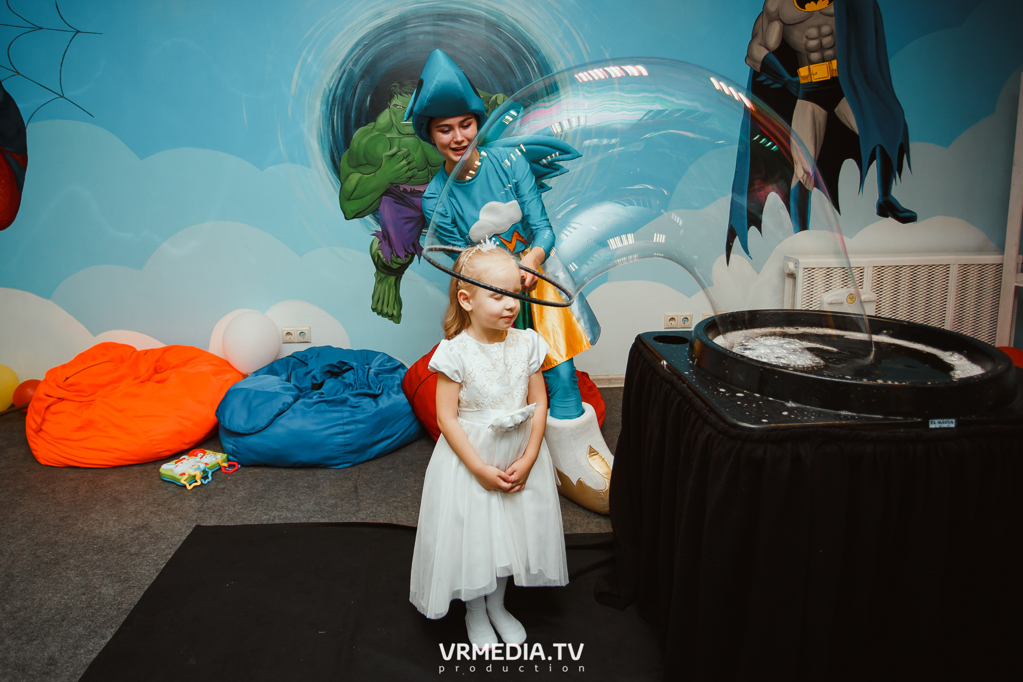 День рождения в «АкунаМатата»