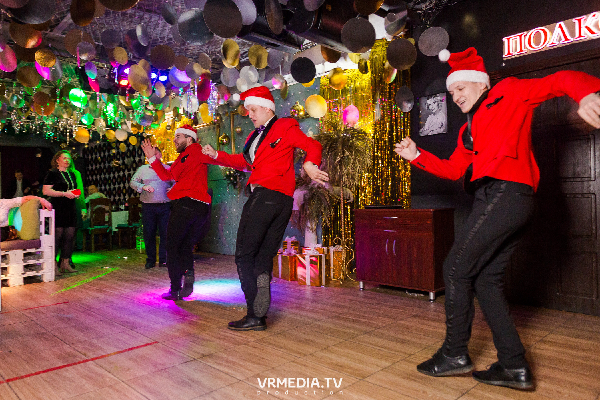 Новогодние корпоративы в караоке «Mimo Not»