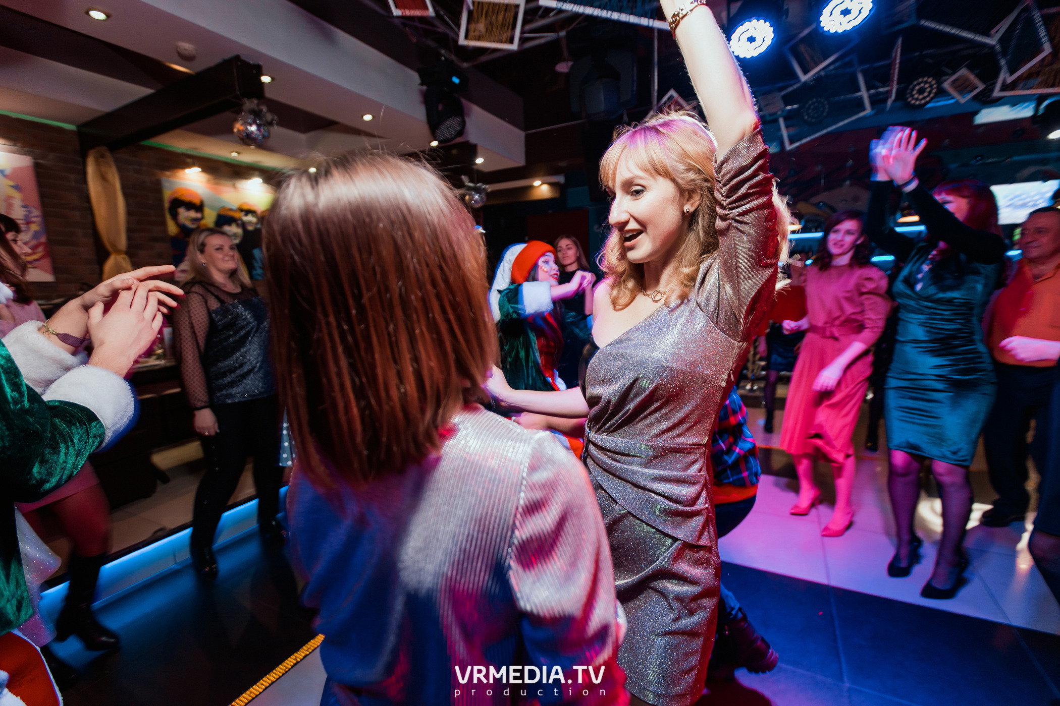 #СтихийныйКорпорат в караоке-баре «Четыре стихии»