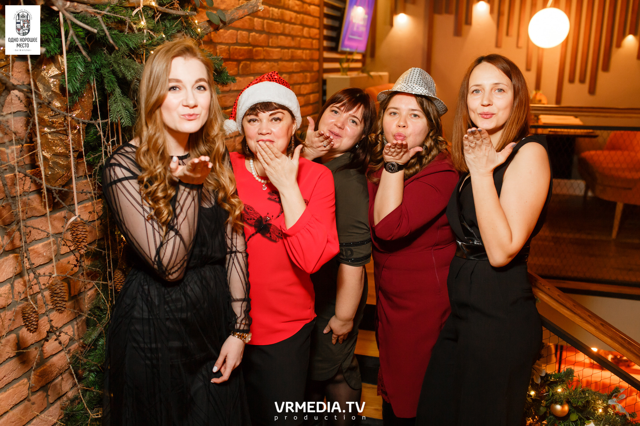 Новогодние корпоративы в ресторане «Одно хорошее место»