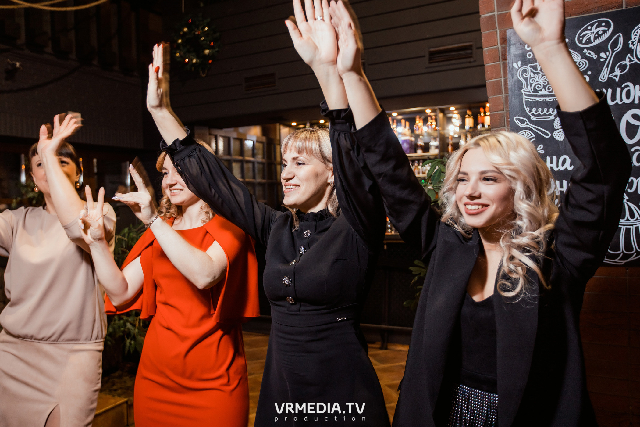 Новогодний вечер в ресторане «Volna»