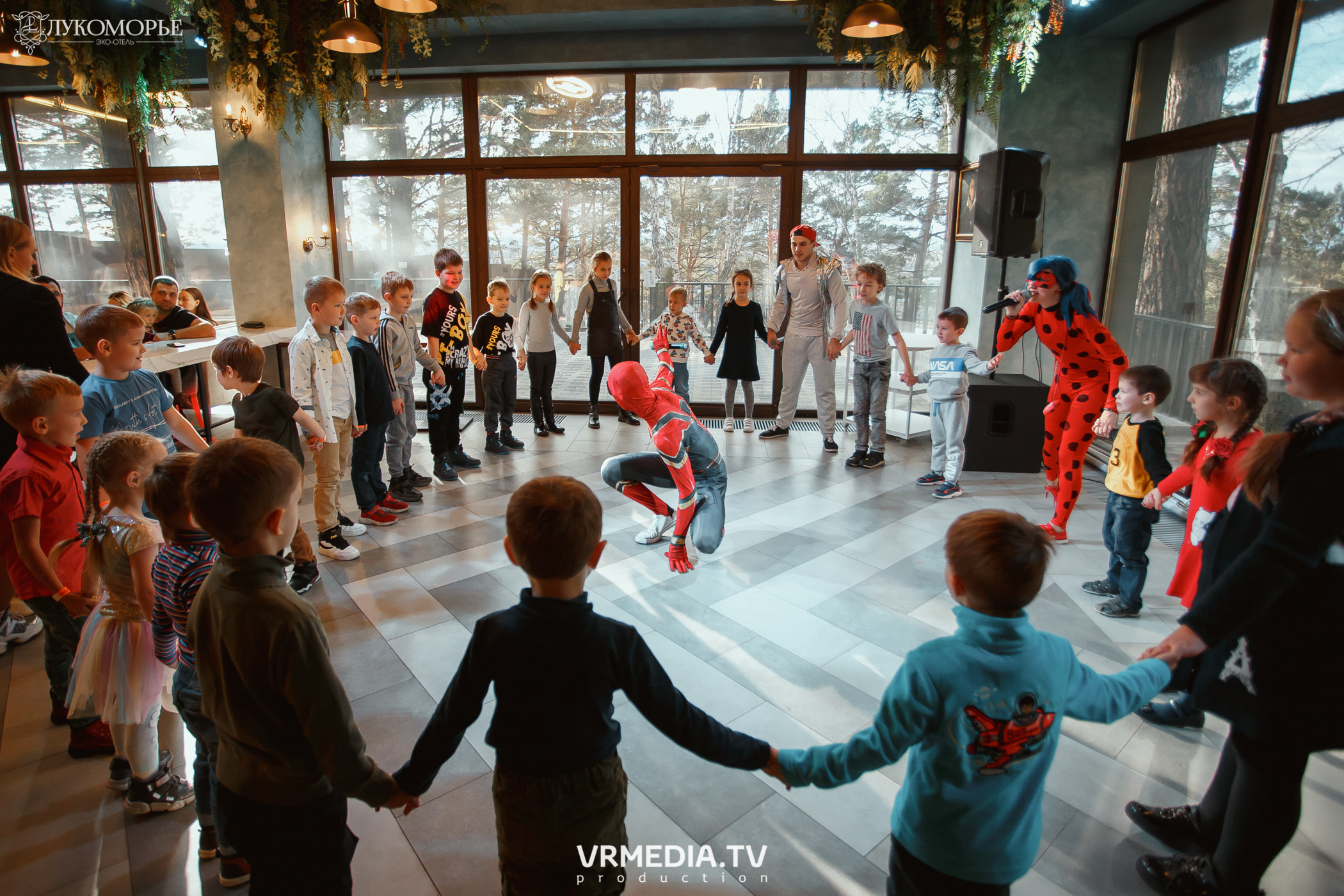 Трансформеры в эко-отеле «Лукоморье»