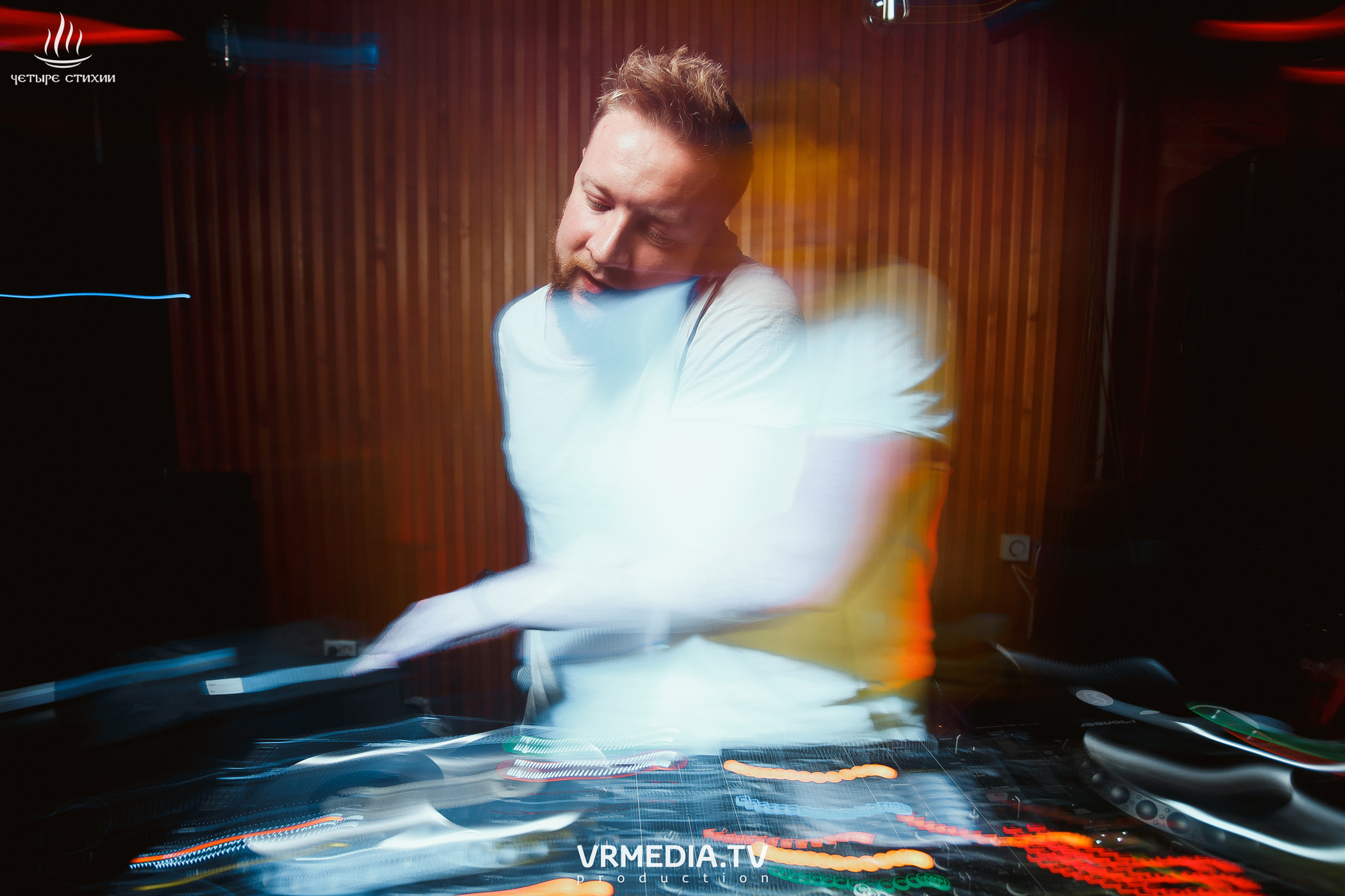 Стихийный HAPPY BIRTHDAY в караоке-баре «Четыре стихии»