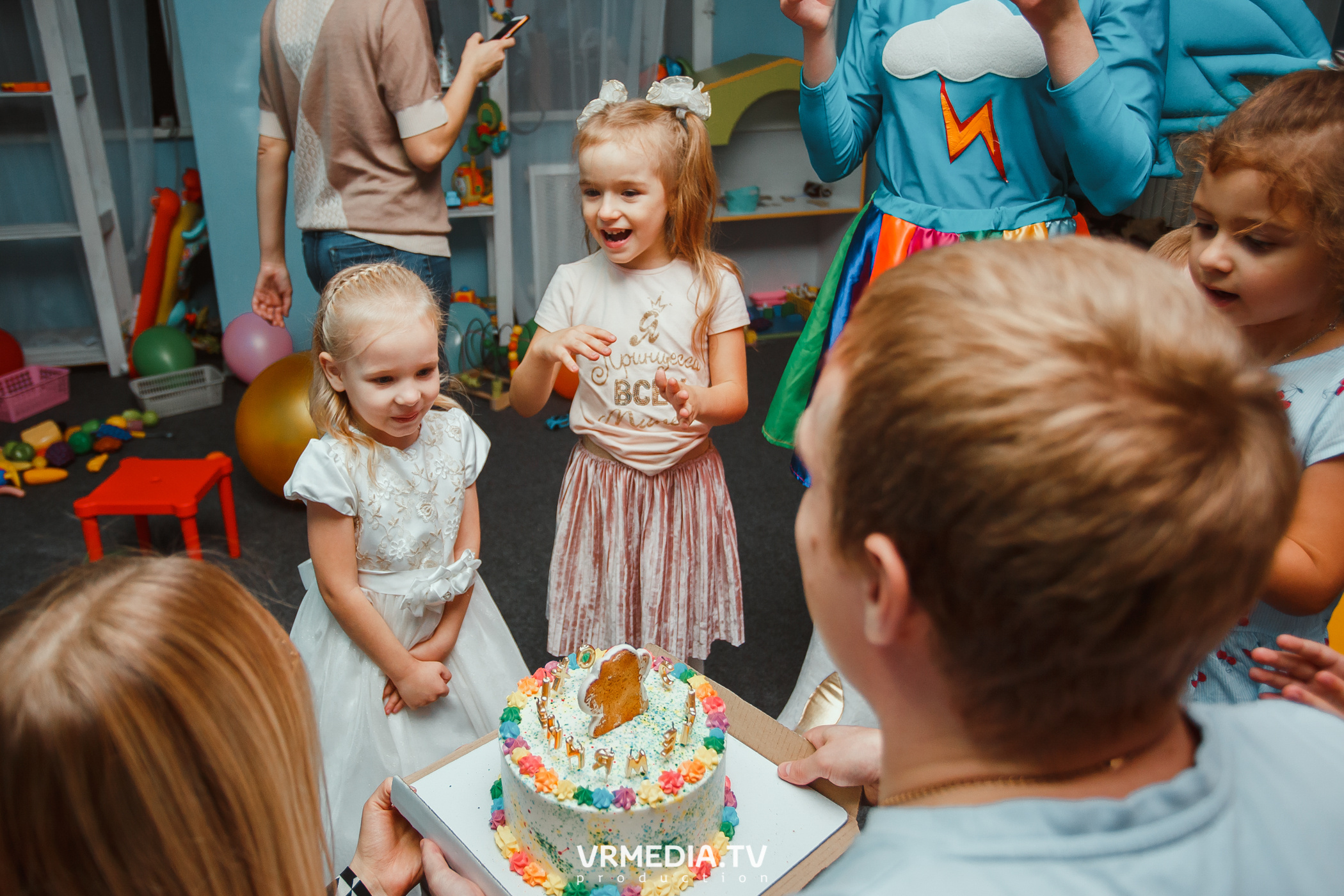 День рождения в «АкунаМатата»