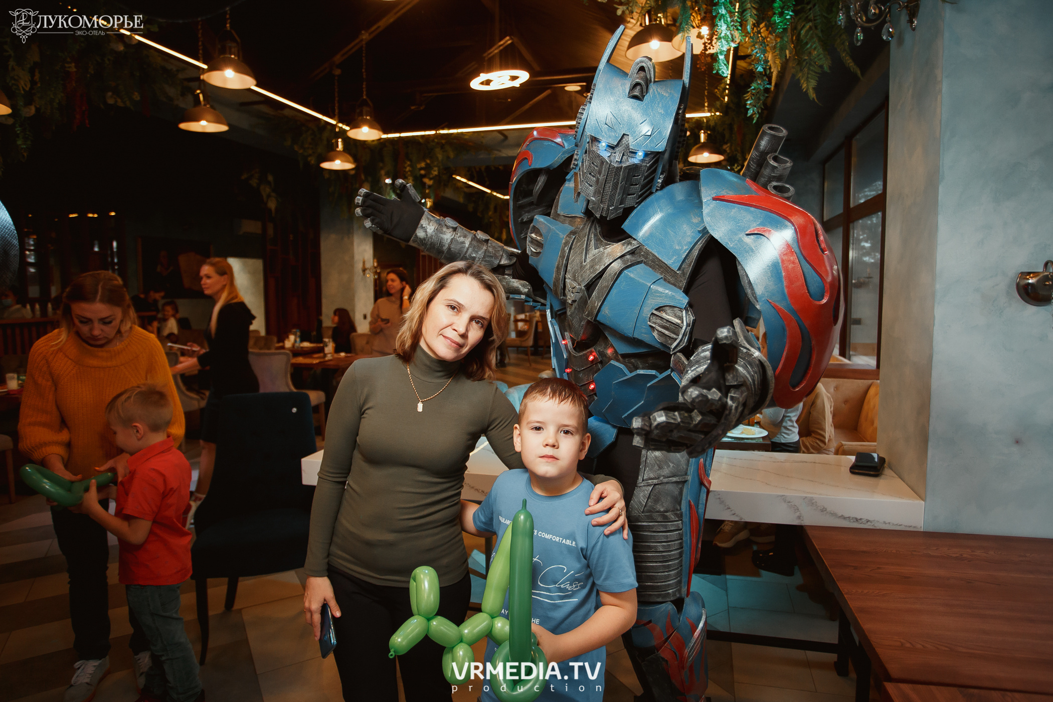 Трансформеры в эко-отеле «Лукоморье»