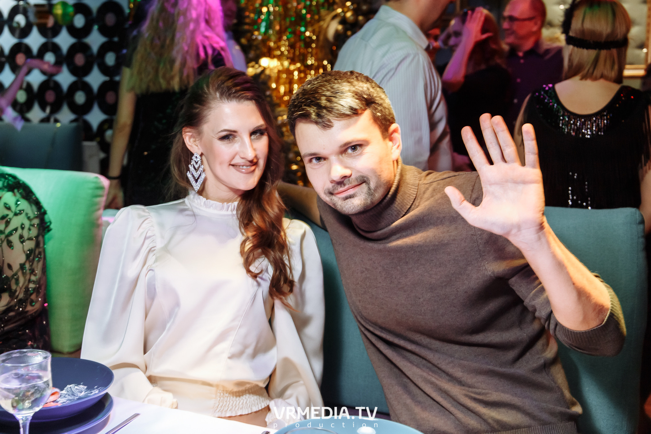 Новогодние корпоративы в караоке «Mimo Not»