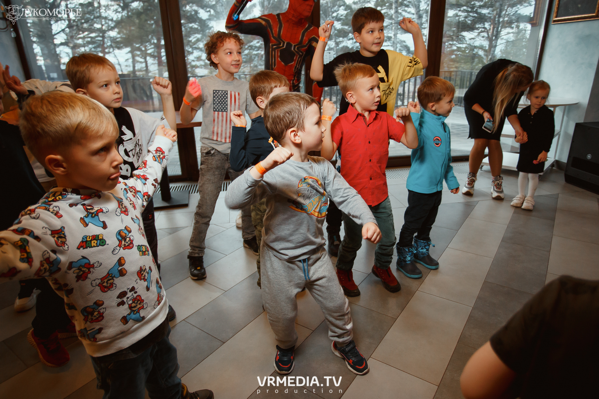 Трансформеры в эко-отеле «Лукоморье»