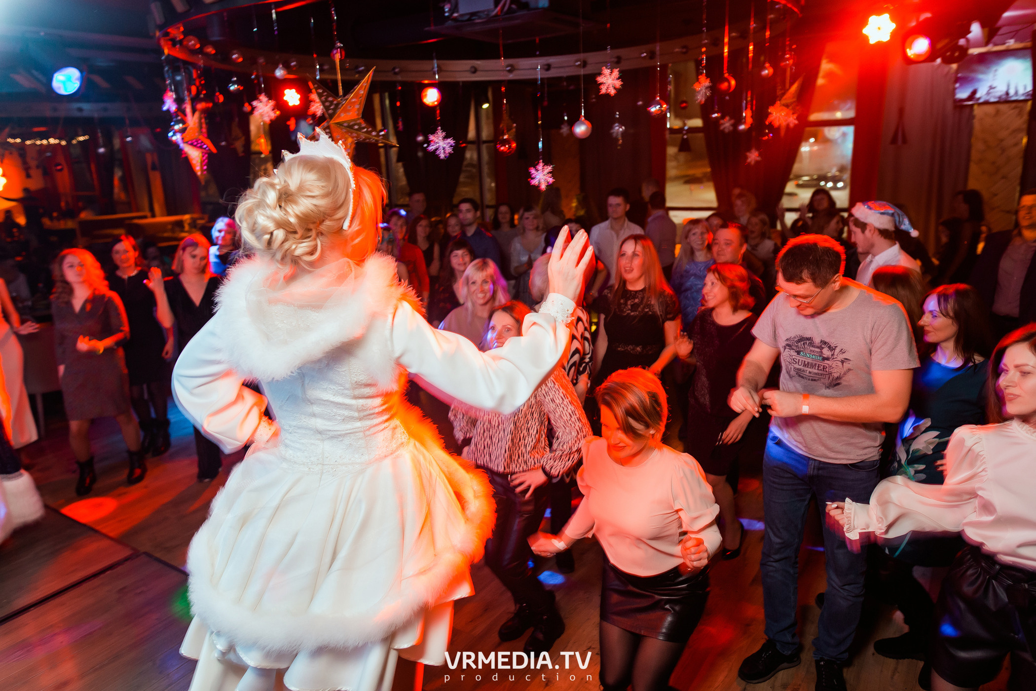 Новогодние корпоративы в гриль-баре «Жара»