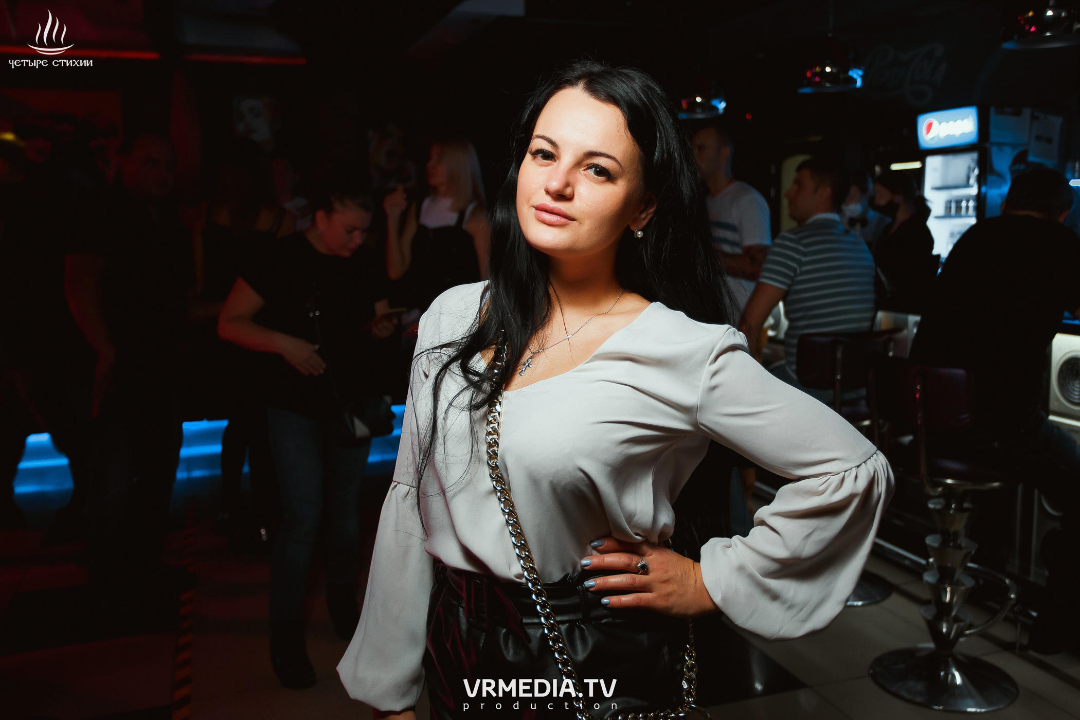 Стихийный HAPPY BIRTHDAY в караоке-баре «Четыре стихии»