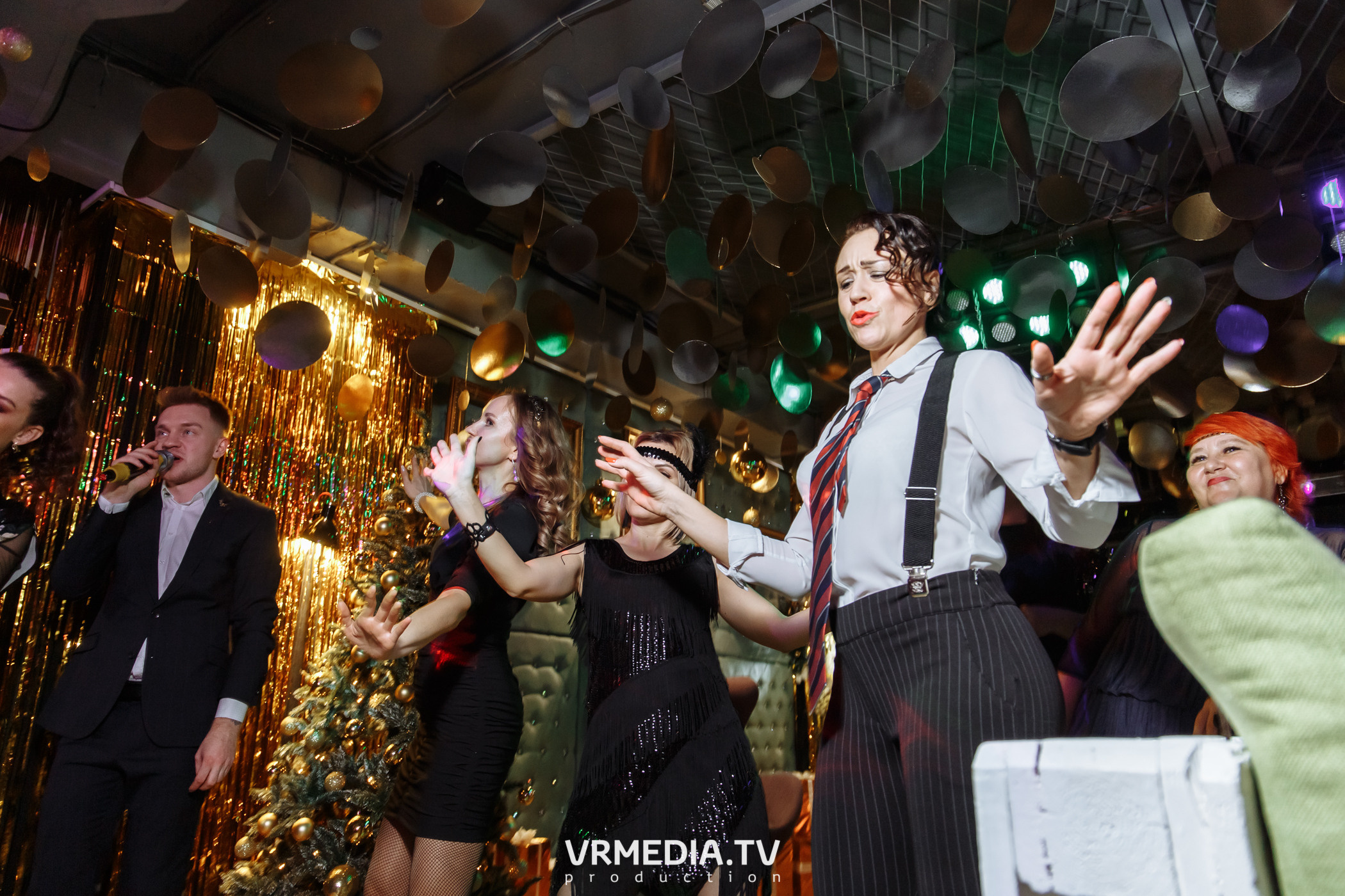 Новогодние корпоративы в караоке «Mimo Not»