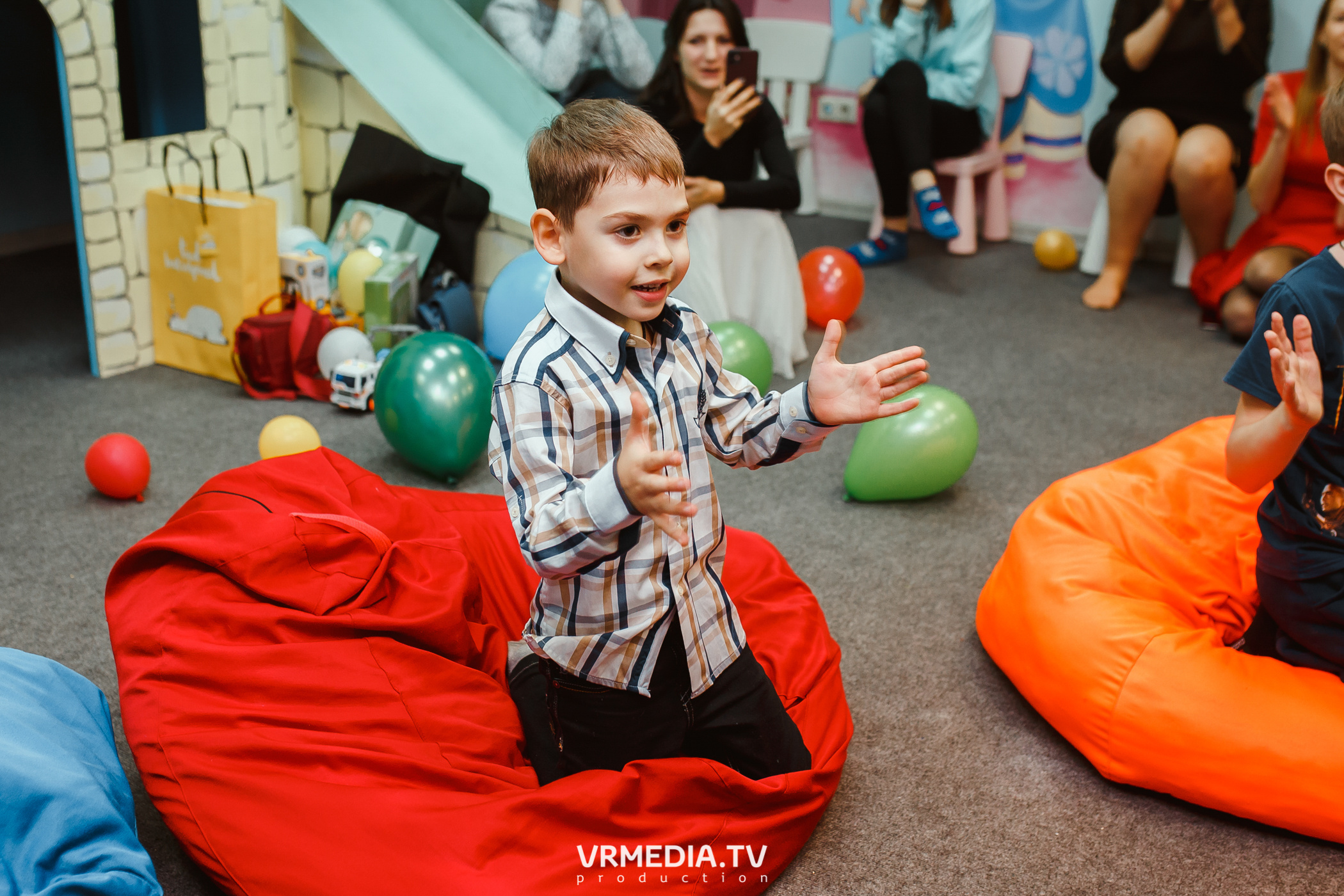 День рождения в «АкунаМатата»