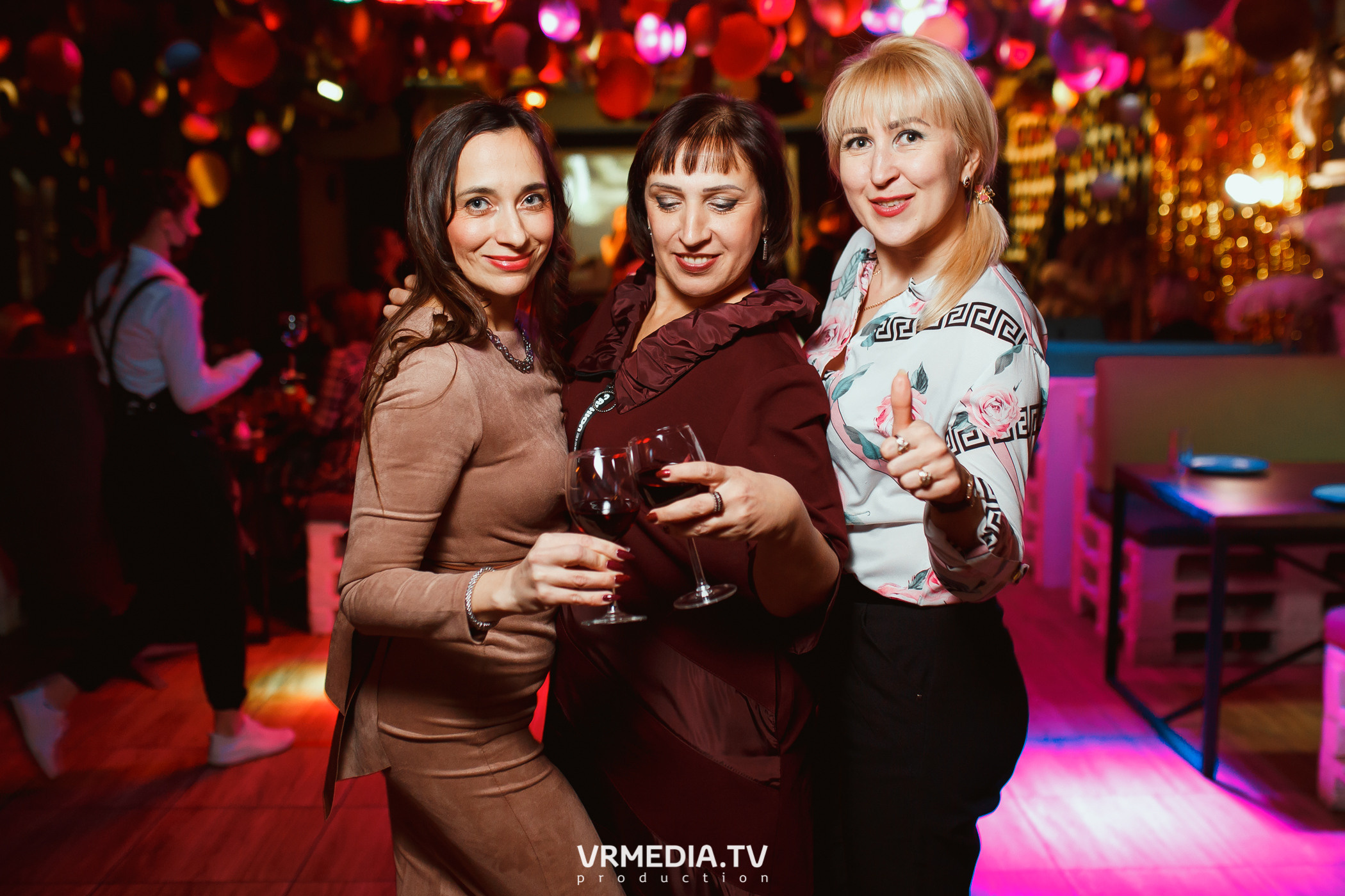 1 год караоке-ресторану «Мимо Нот»