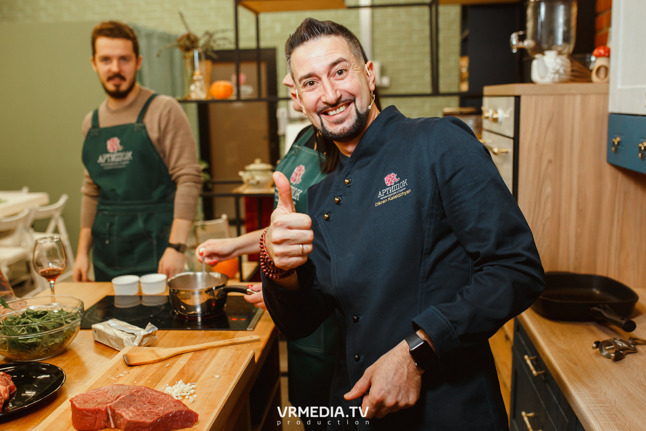 Кулинарная студия «Артишок». Битва столов: Барберы GoodMan — жарят мяс