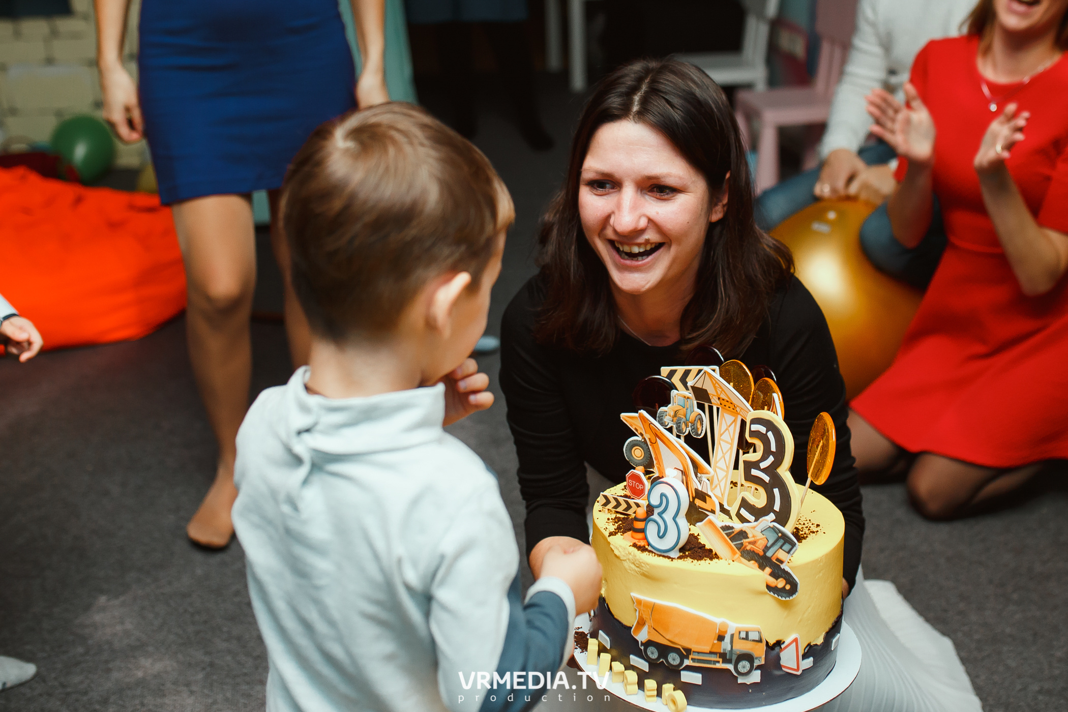 День рождения в «АкунаМатата»