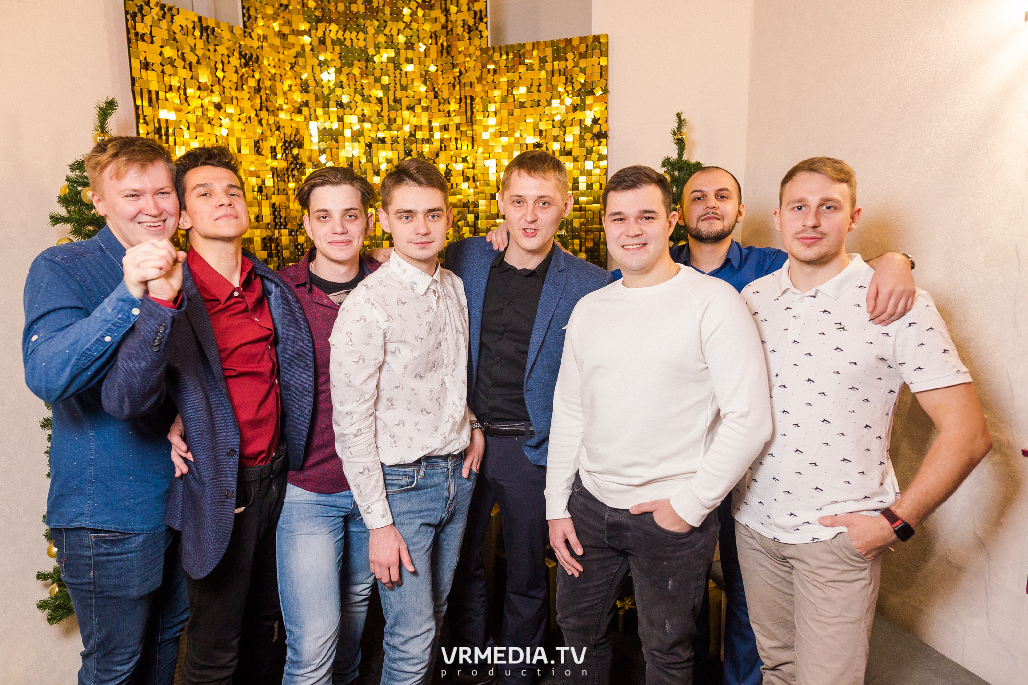 Новогодние корпоративы в караоке «Mimo Not»