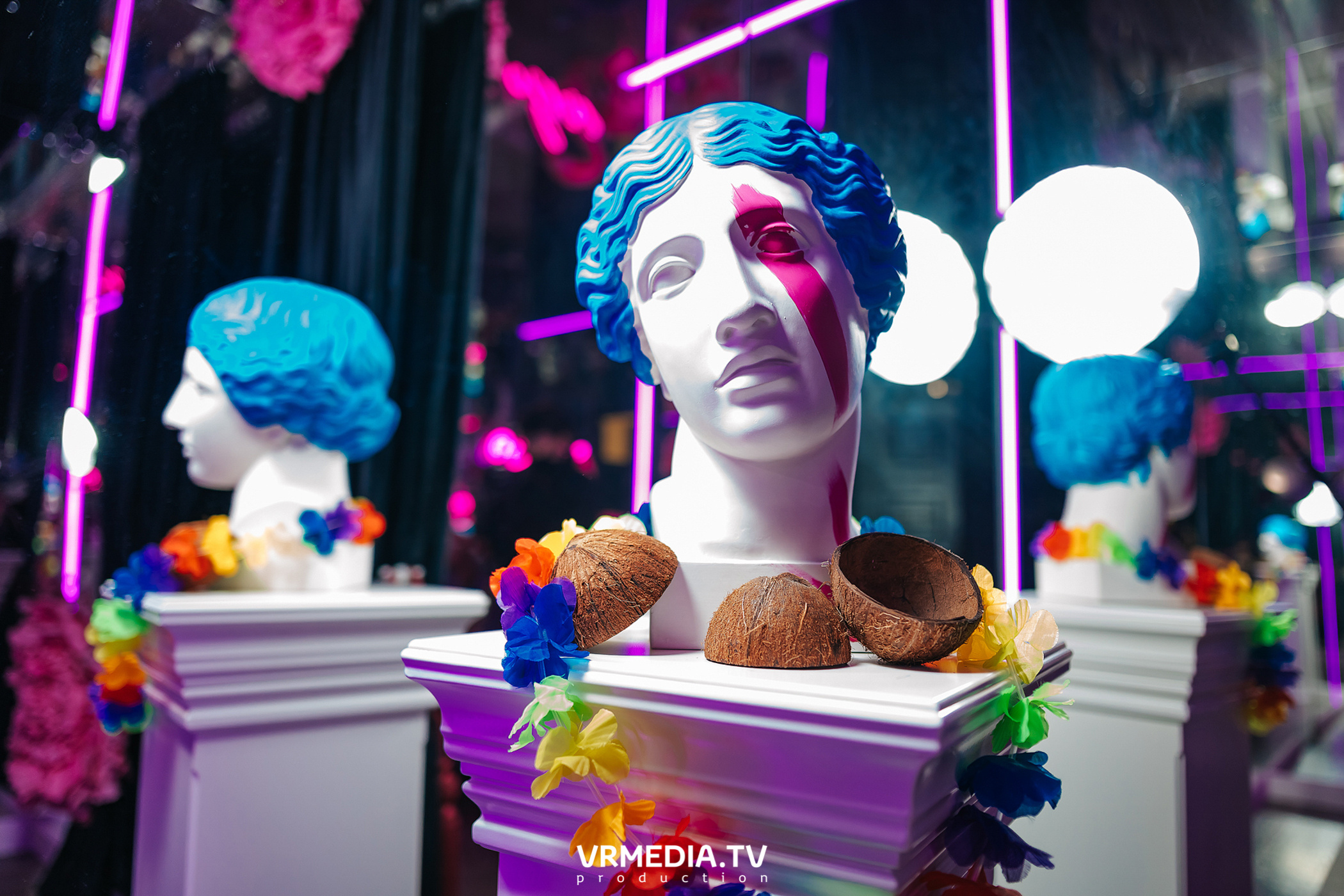 Tropical party в караоке «Volna»