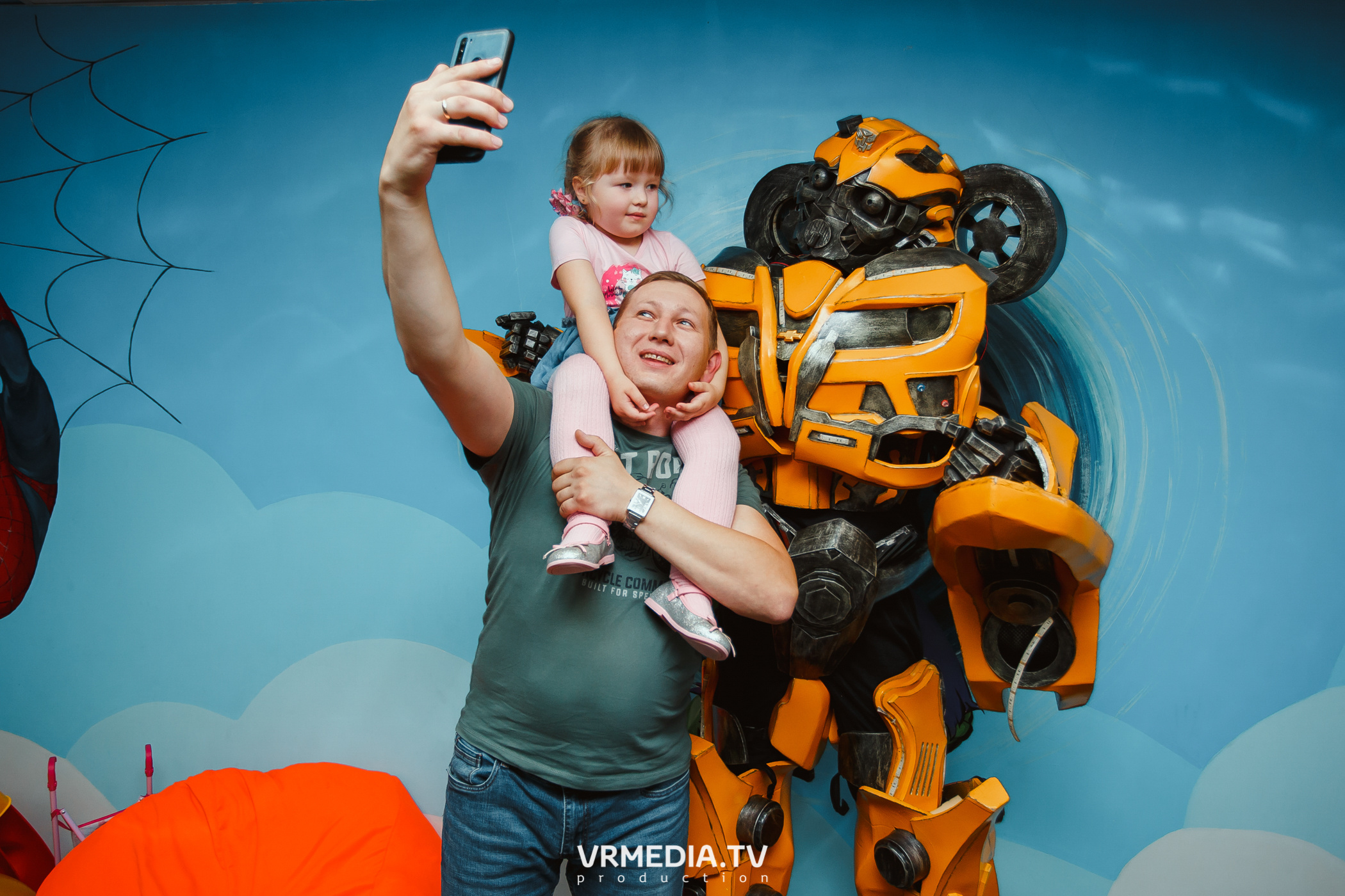 День рождения в «АкунаМатата»