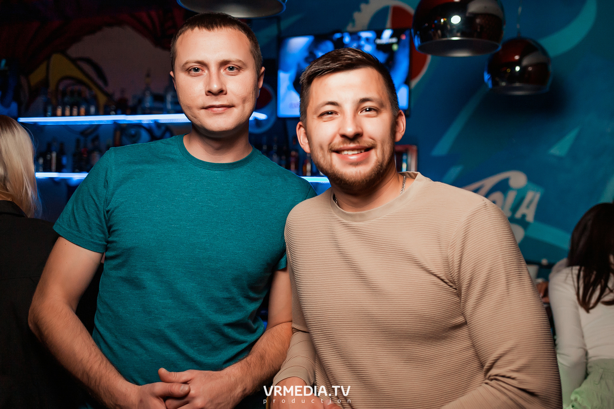 Стихийный HAPPY BIRTHDAY в караоке-баре «Четыре стихии»