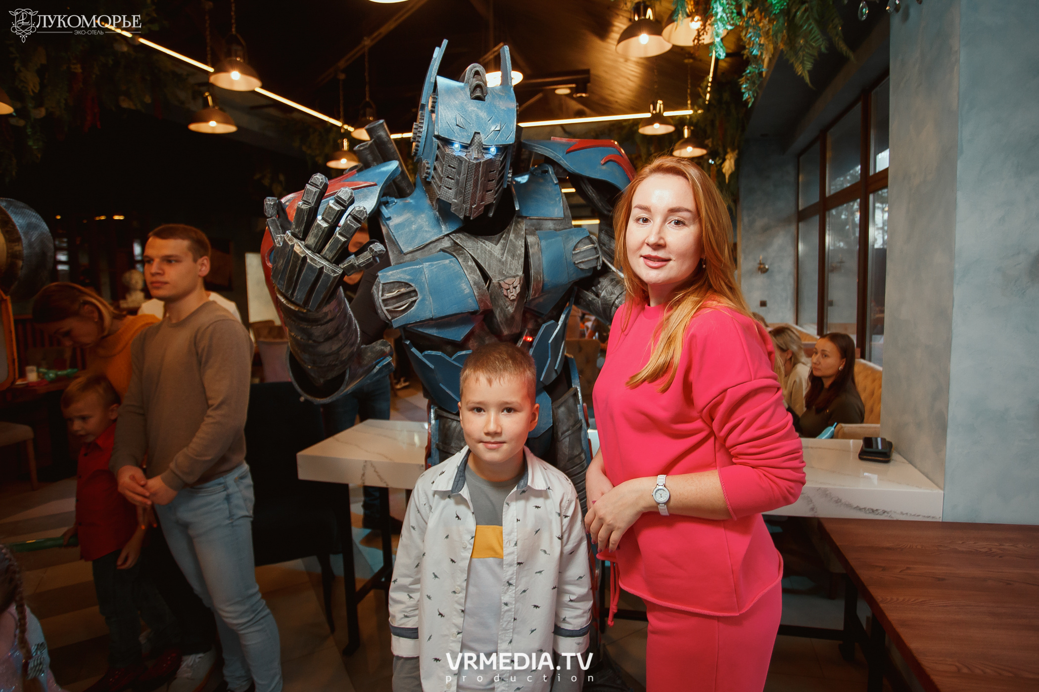 Трансформеры в эко-отеле «Лукоморье»