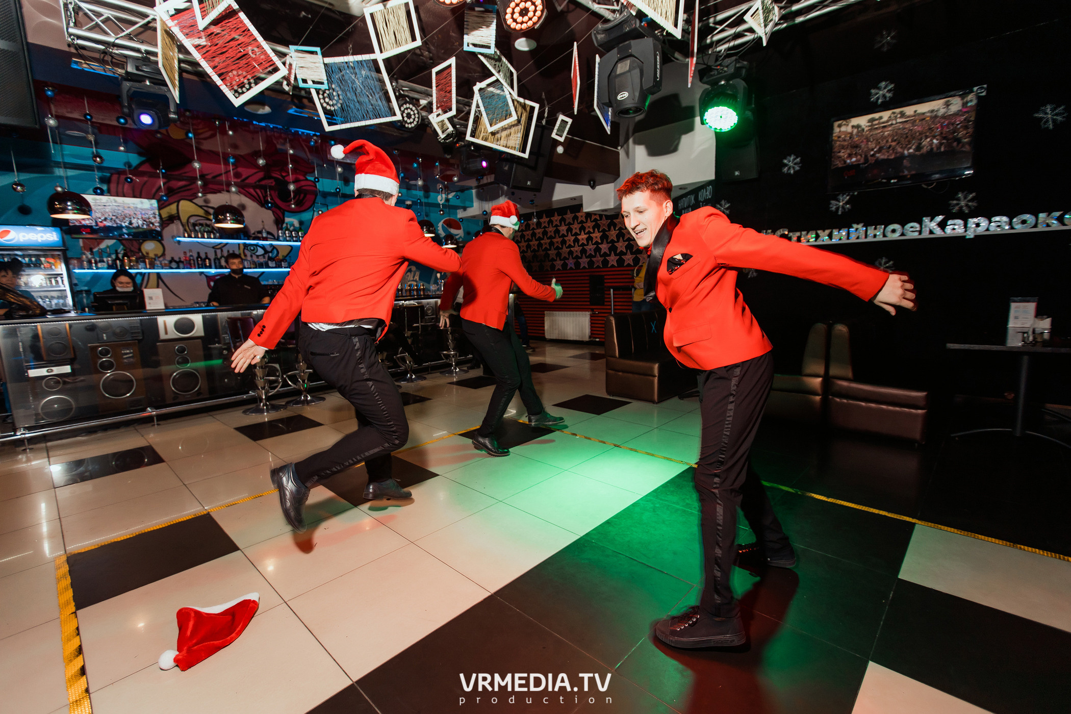 #СтихийныйКорпорат в караоке-баре «Четыре стихии»