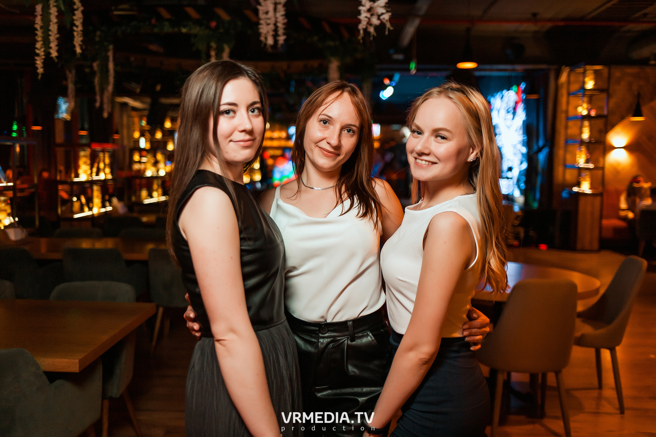 Группа «Коктейль Молотова» в гриль-баре «Жара»