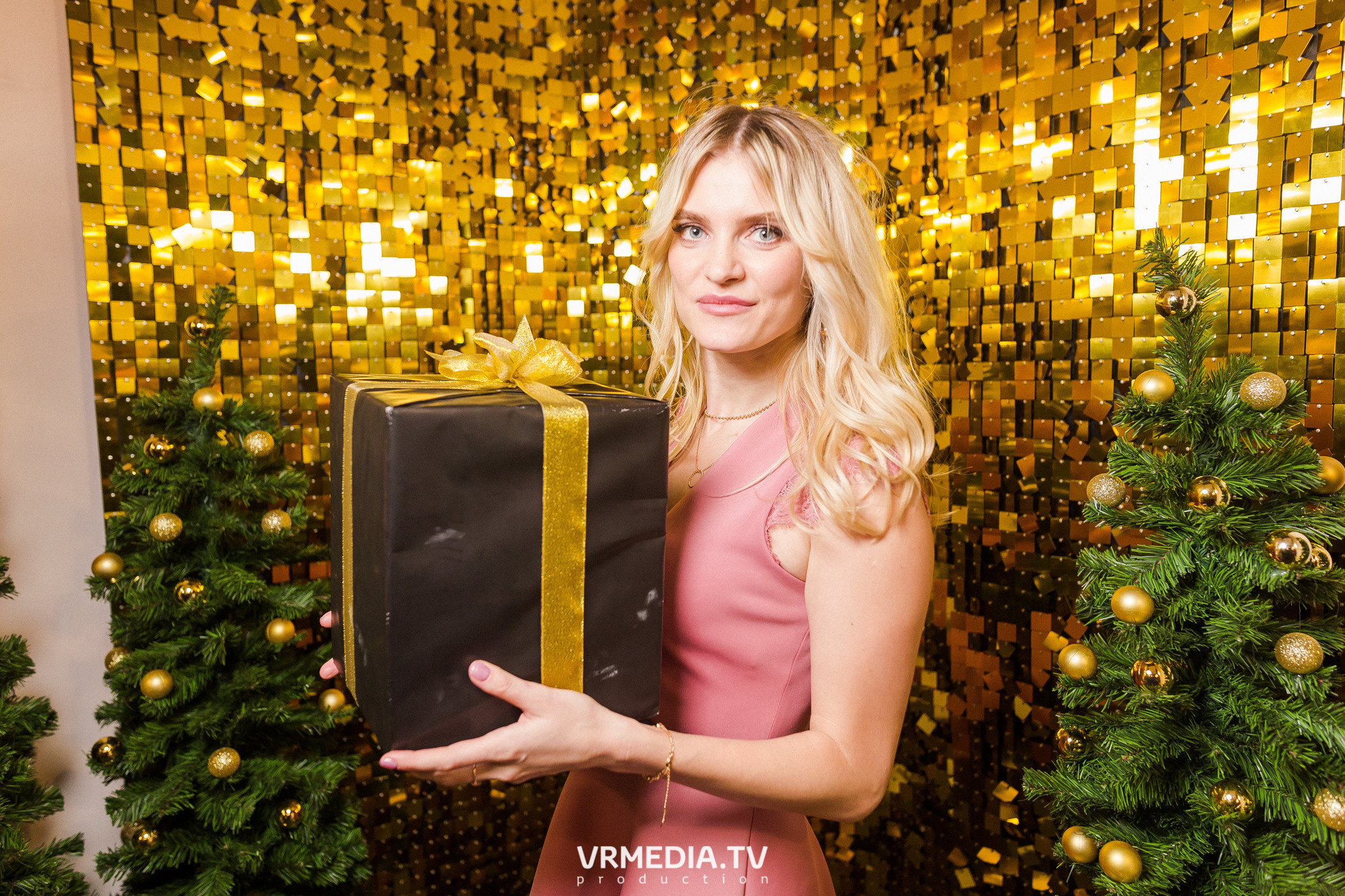 Новогодние корпоративы в караоке «Mimo Not»