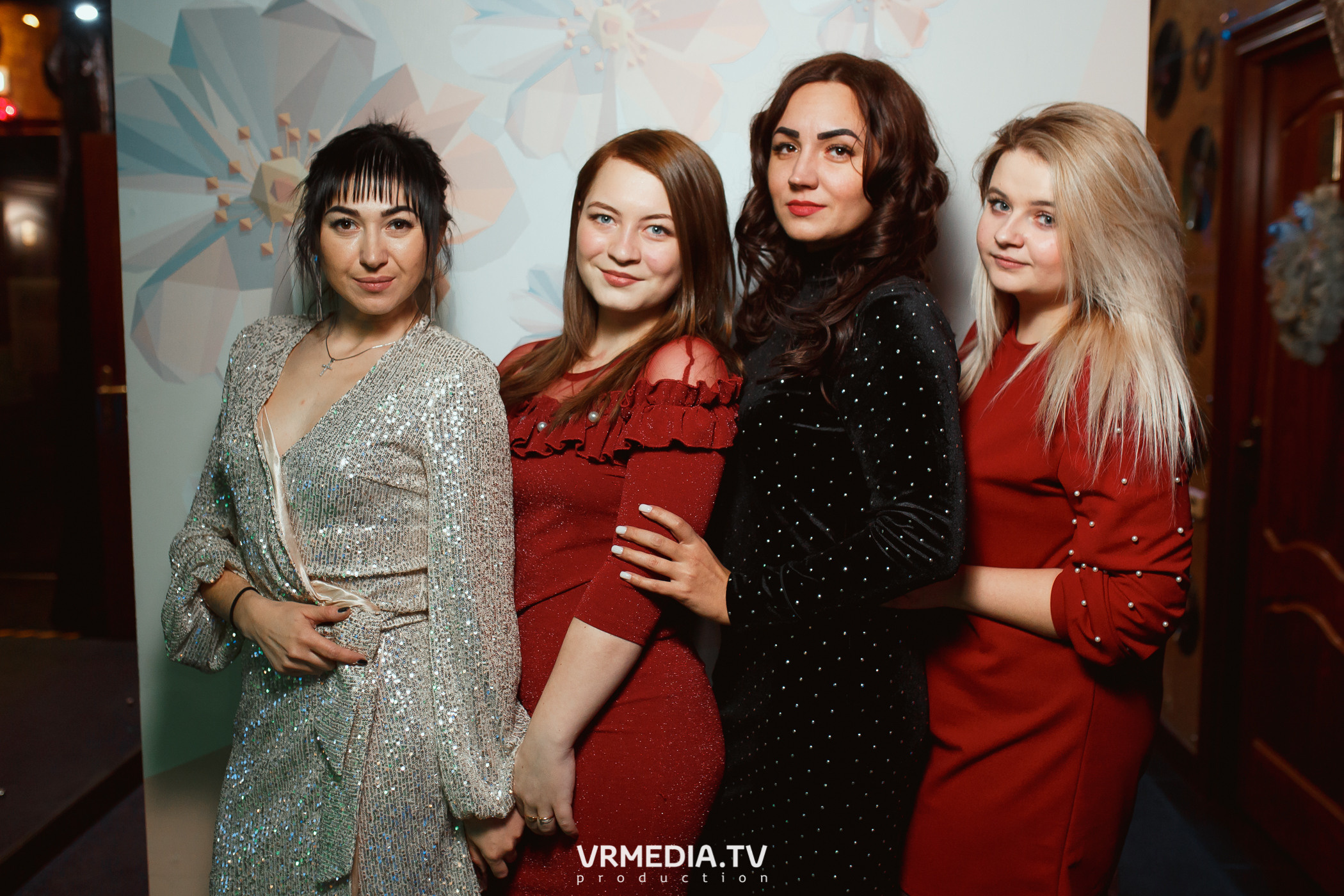 #СтихийныйКорпорат в караоке-баре «Четыре стихии»